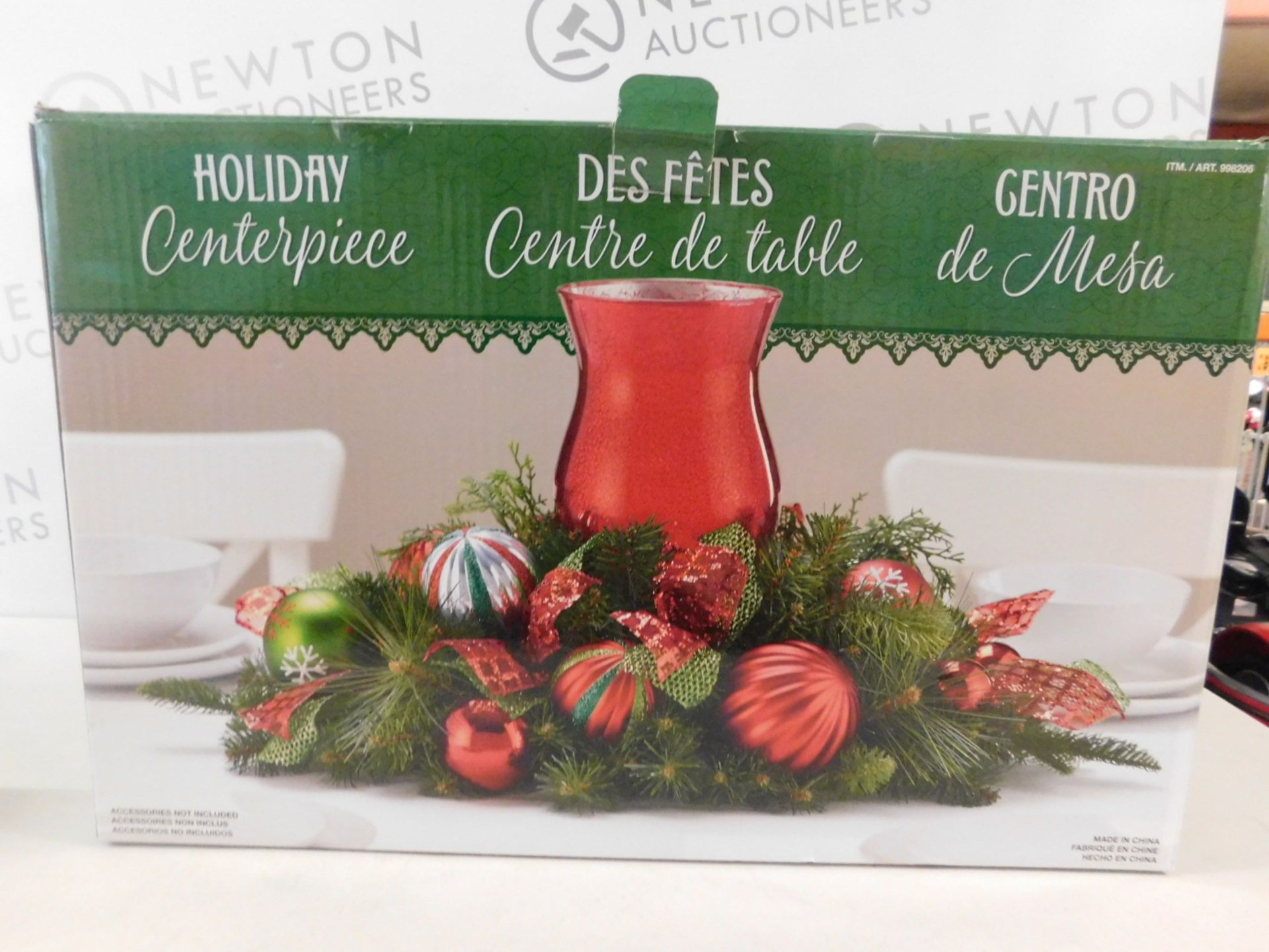 1 BOXED HOLIDAY CENTERPIECE RRP £29.99