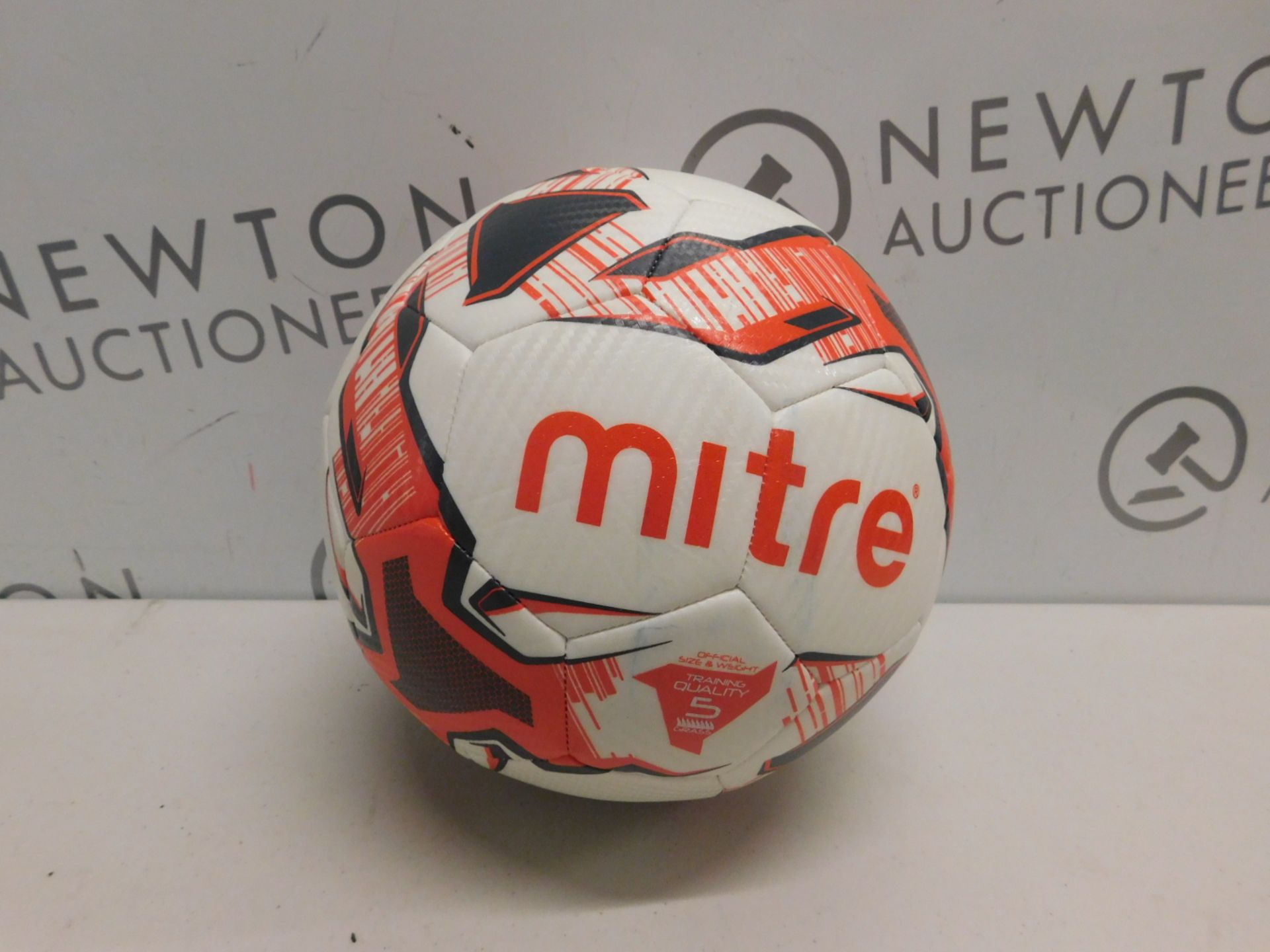 1 MITRE SIZE 5 RELAY TRAINING FOOTBALL RRP £24.99