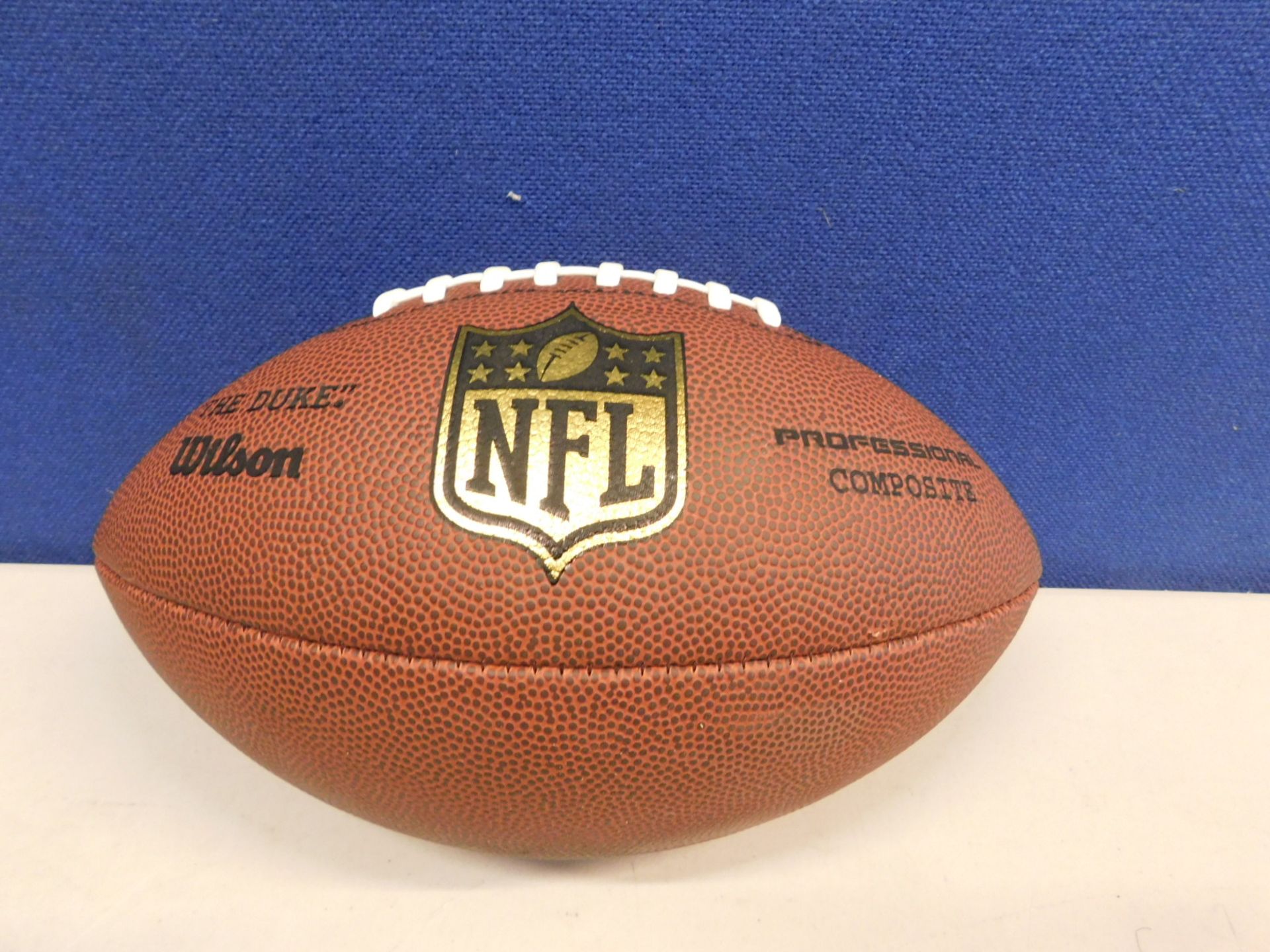 1 WILSON DUKE AMERICAN FOOTBALL RRP £29.99