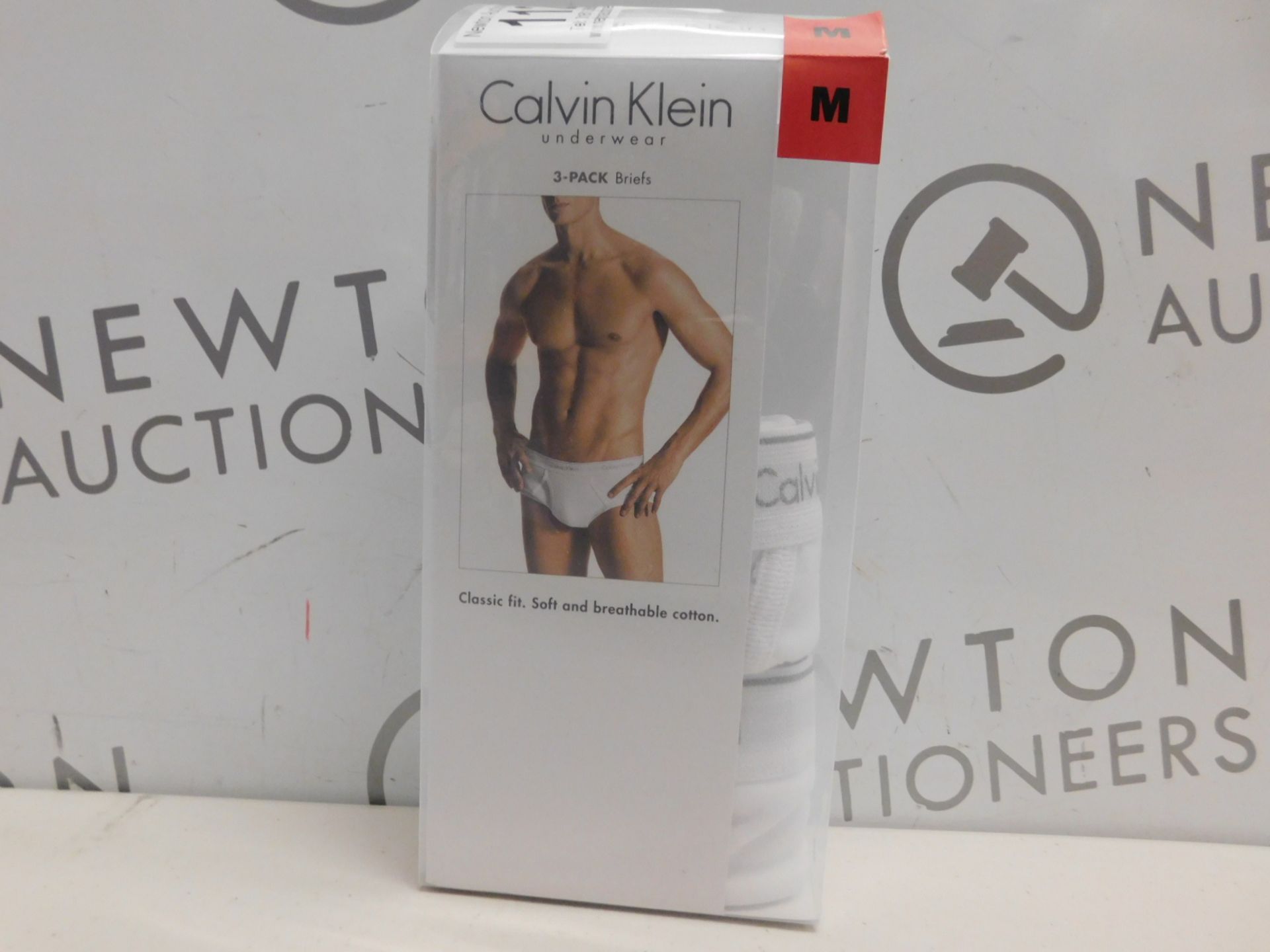 1 PACK OF 2 CALVIN KLEIN CLASSIC FIT BRIEFS SIZE M RRP £29.99