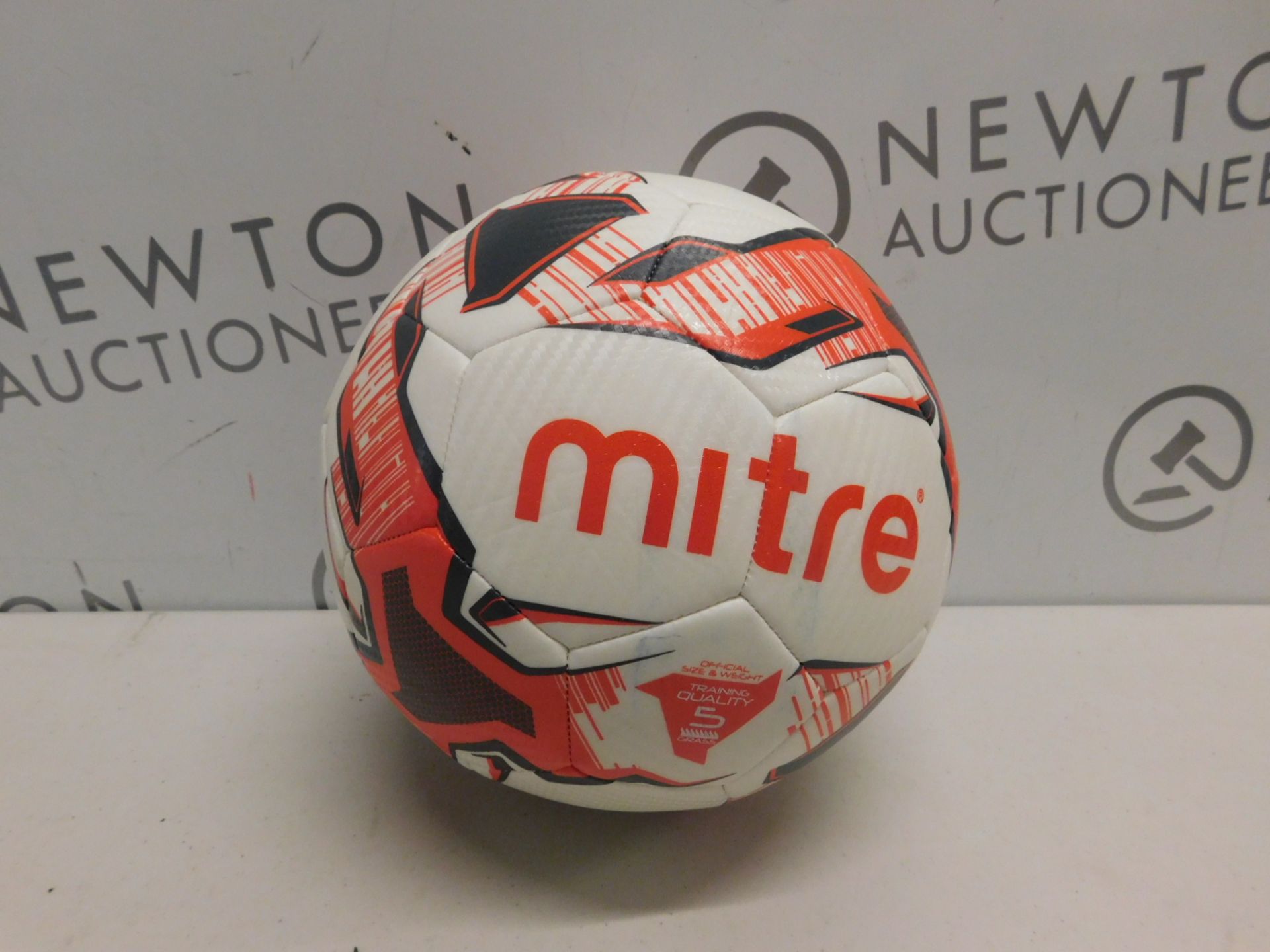 1 MITRE SIZE 5 RELAY TRAINING FOOTBALL RRP £24.99