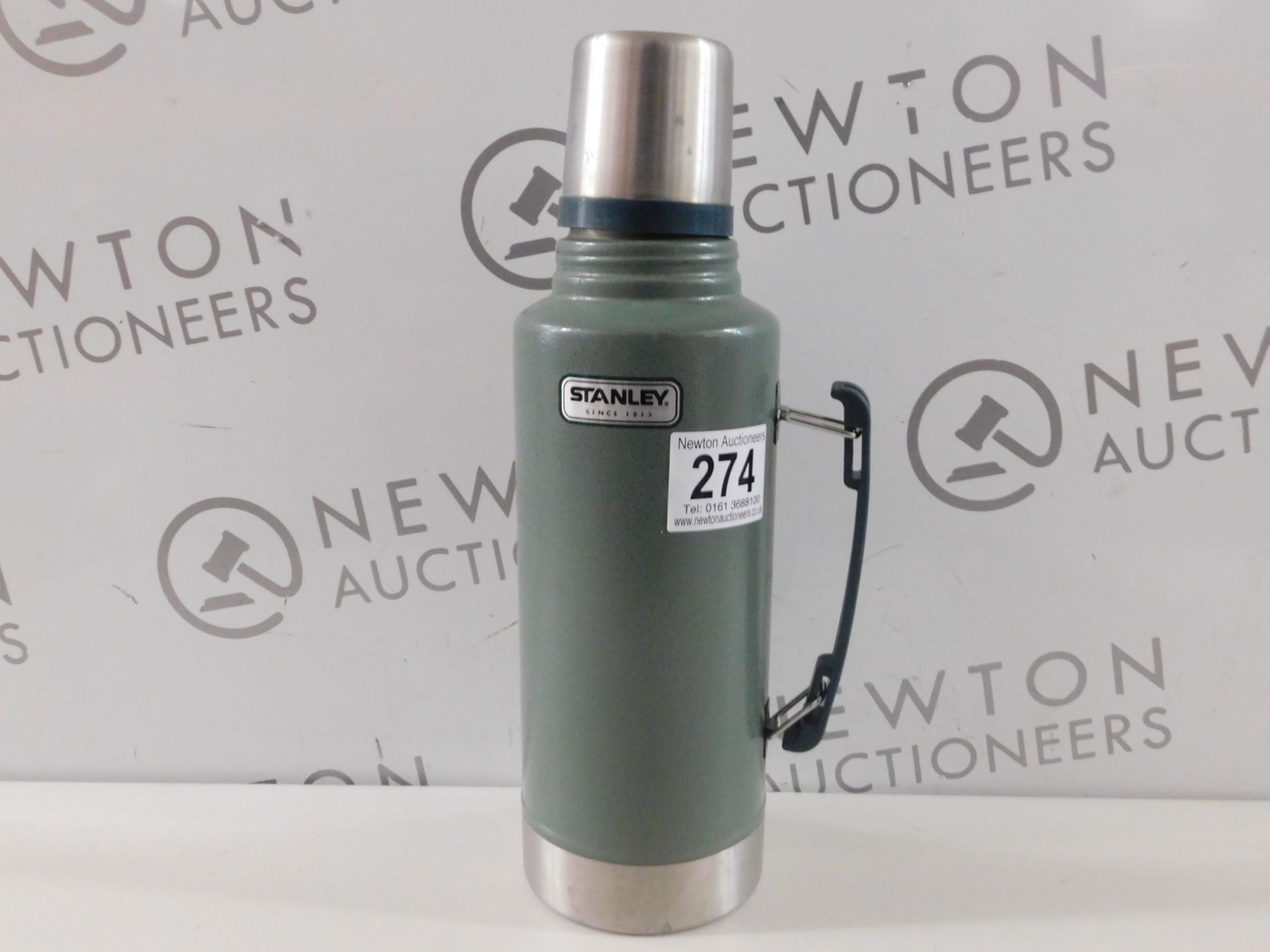 1 STANLEY VACUUM EXTRA LARGE STAINLESS STEEL FLASK 1.9L RRP £34.99