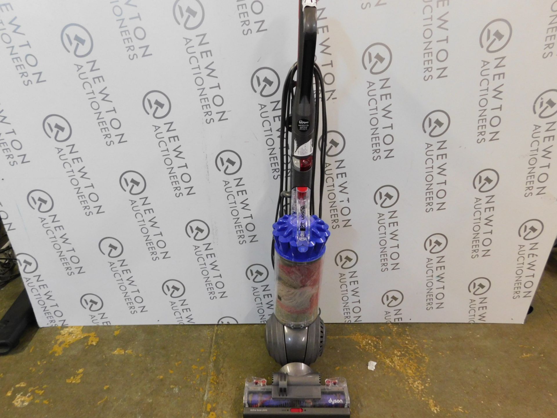 1 DYSON DC40 ANIMAL MULTI FLOOR UPRIGHT VACUUM CLEANER RRP £389.99