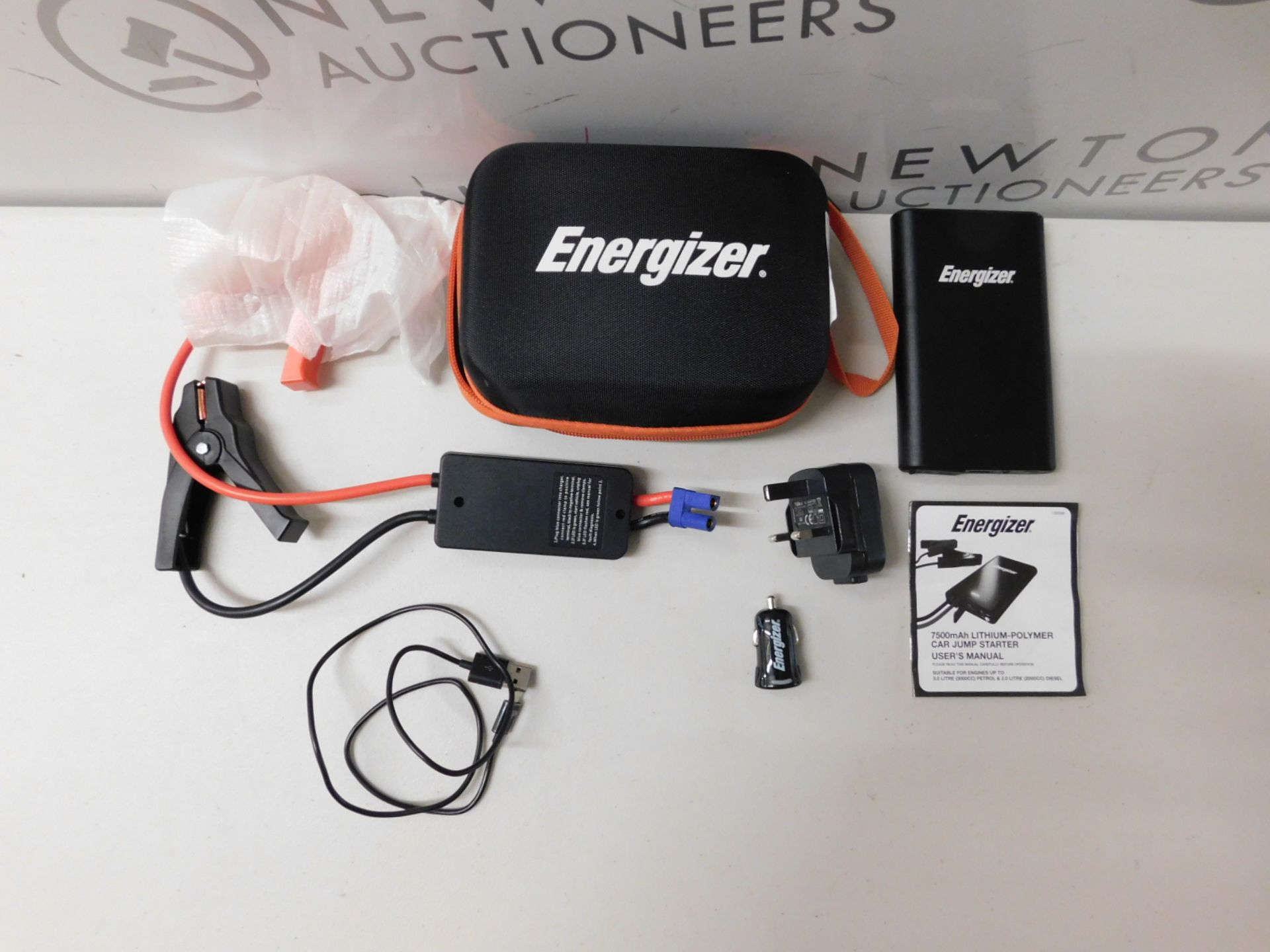 1 ENERGIZER LITHIUM-POLYMER CAR JUMP STARTER 7500MAH WITH CARRIER CASE RRP £90