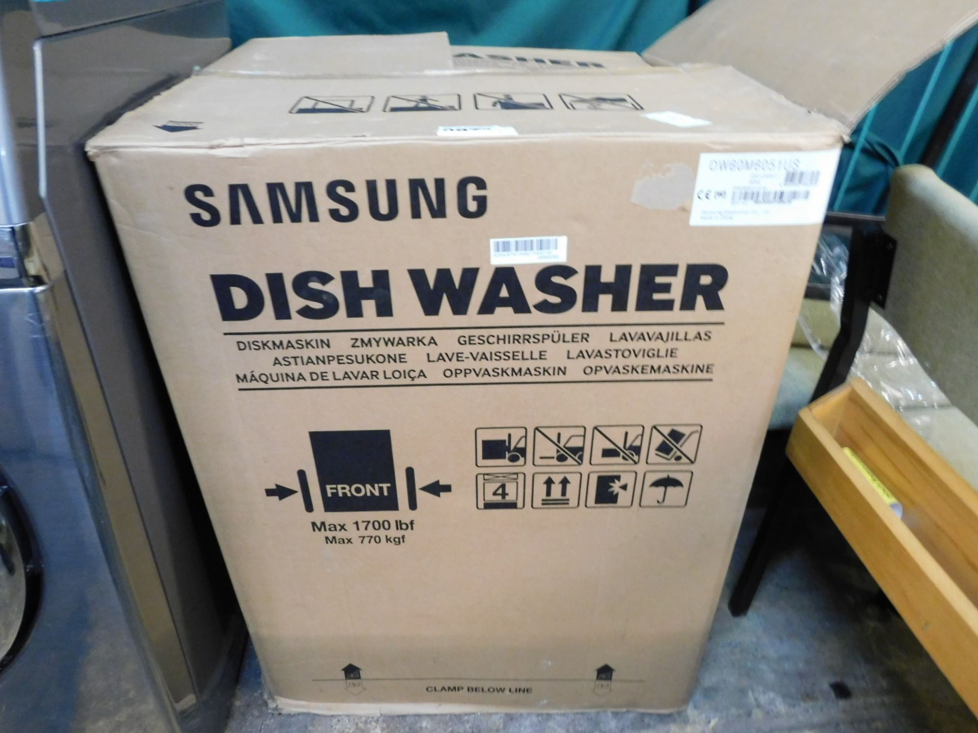 1 BOXED SAMSUNG DW60M6051 STAINLESS STEEL DISHWASHER RRP £499