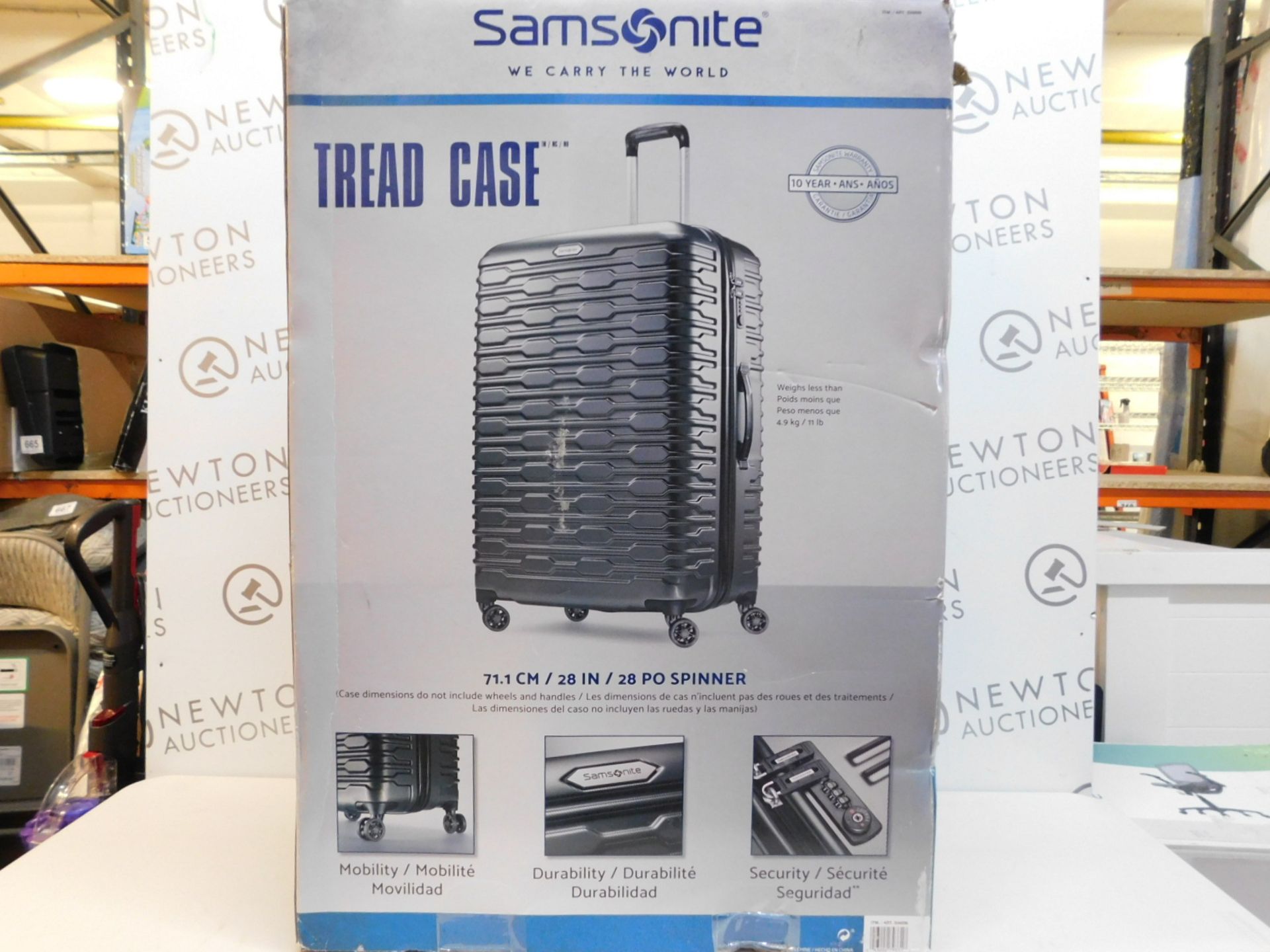 1 BOXED SAMSONITE TREAD 71CM CHARCOAL COMBI-LOCK HARDSIDE SPINNER CASE RRP £119.99