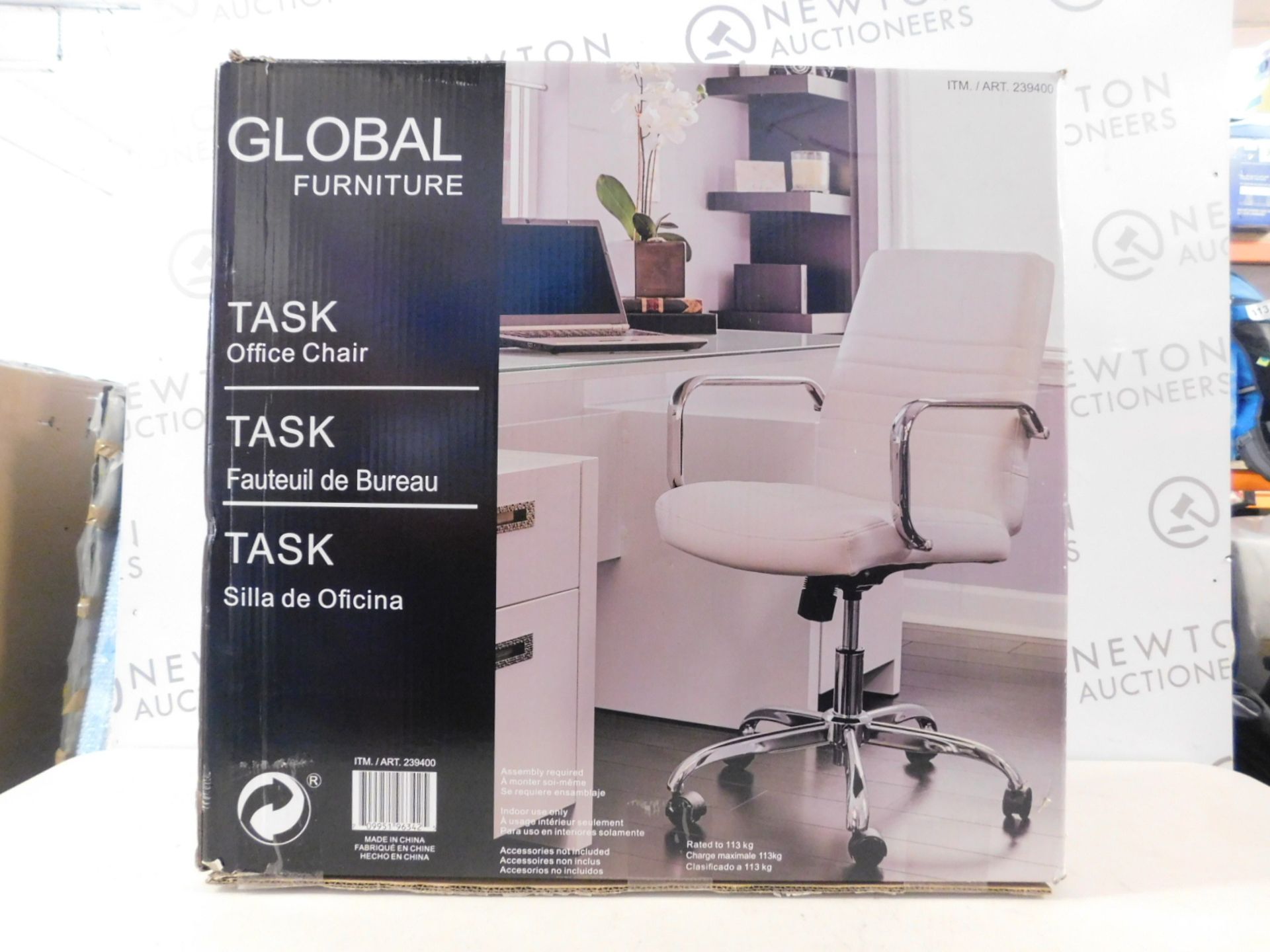 1 BOXED GLOBAL FURNITURE WHITE BONDED LEATHER & CHROME OFFICE CHAIR RRP £79.99