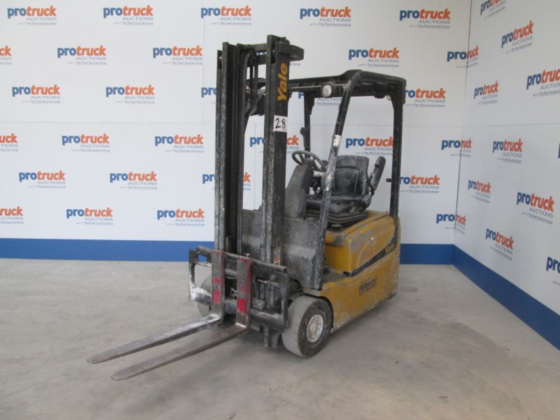 YALE ERF16VTSWB Plant Electric - VIN: G807B02749J - Year: 2011 - 2,685 Hours - Duplex Forklift, w/