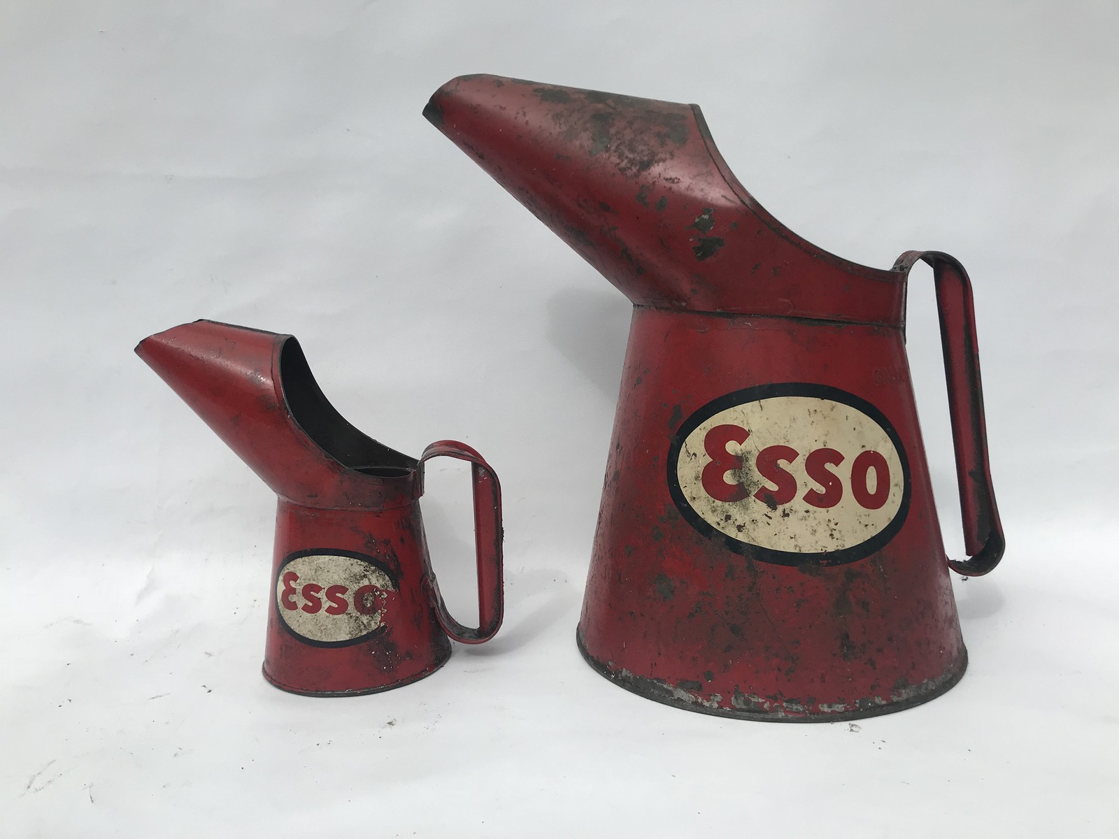 An Esso gallon oil measure and a matching pint measure. - Image 2 of 2