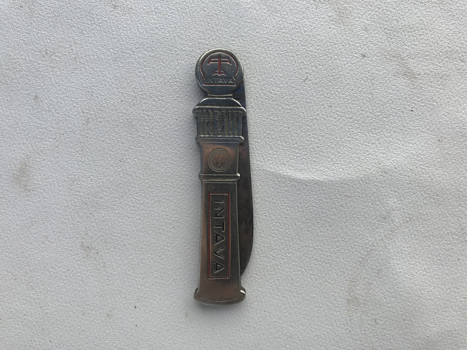 A rare Intava Esso Aviation penknife in the shape of a petrol pump, circa 1939-47. Intava Esso - Image 2 of 2