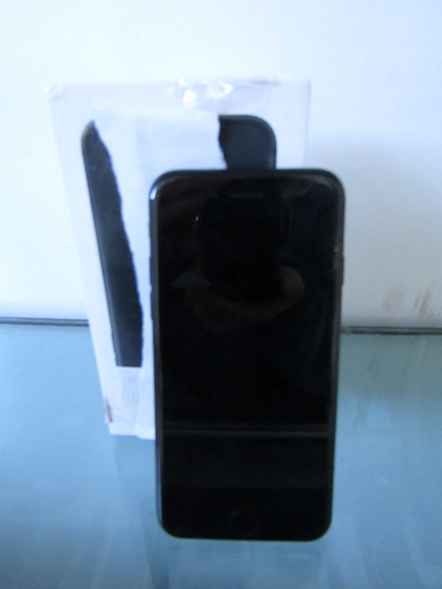 Apple iPhone 7 256GB, no power, with original box