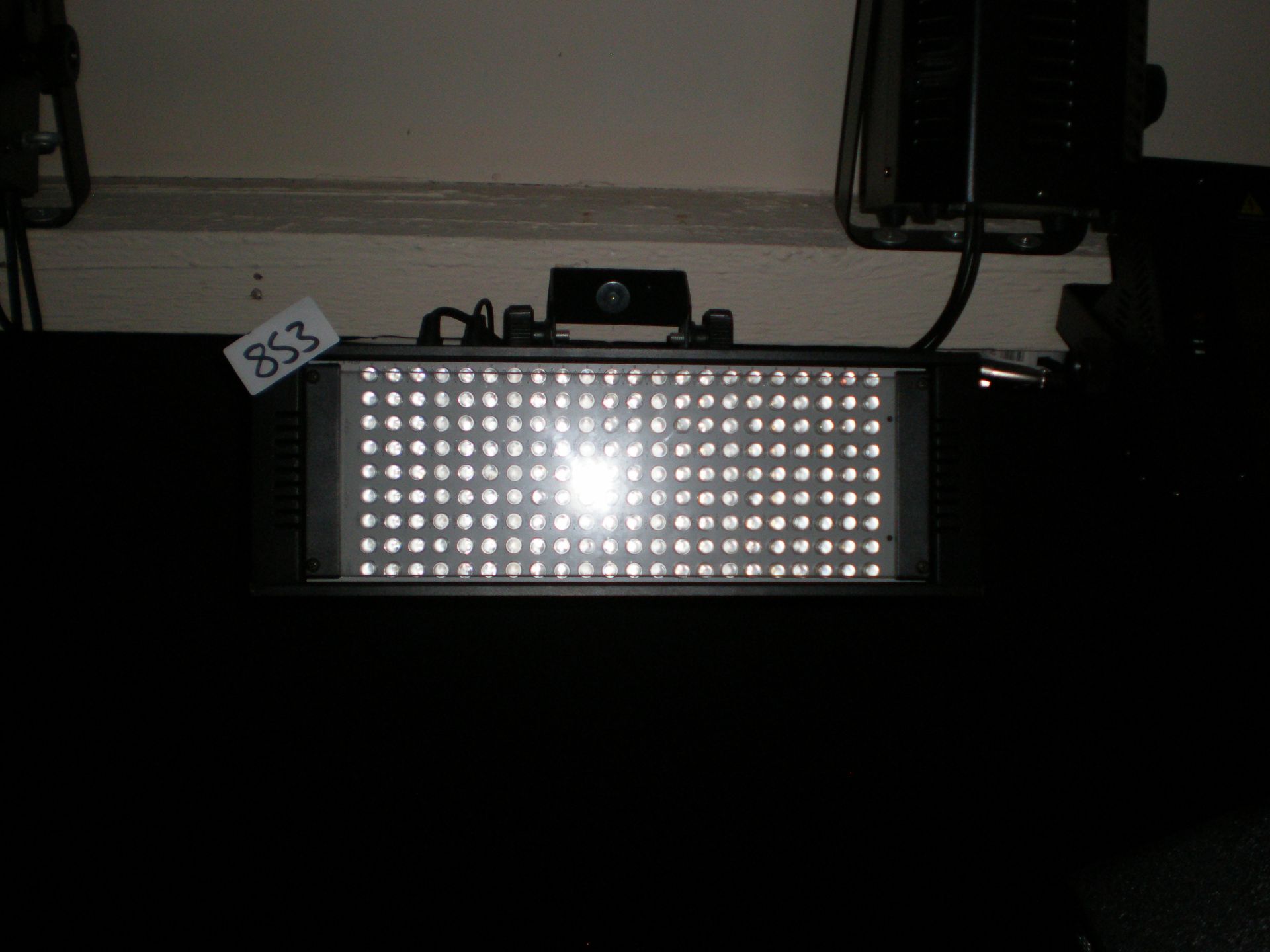 Rgb Colour Strobe Light /Blinder Dmx Or Master Slave Or Stand Alone Operation, Comes Wih Mounting