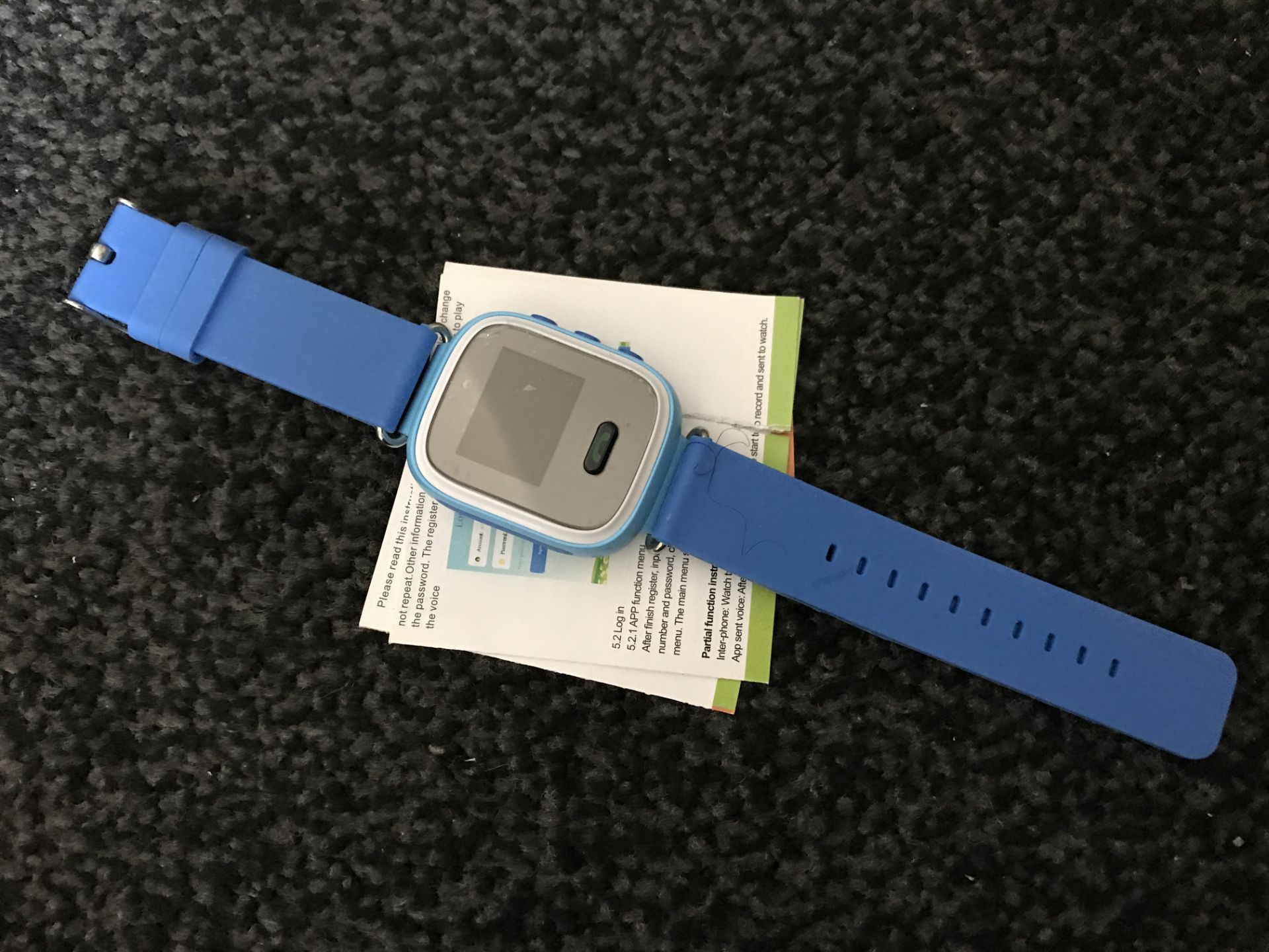 children's GPS tracker watch (insert a sim to use iPhone / android app to track and call your - Image 2 of 2