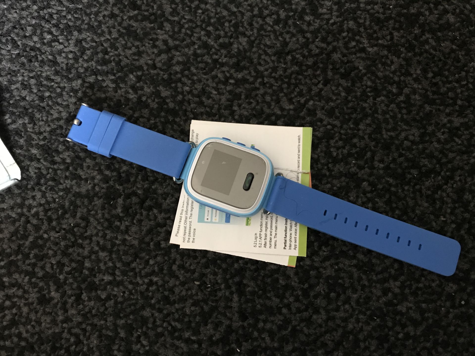 children's GPS tracker watch (insert a sim to use iPhone / android app to track and call your