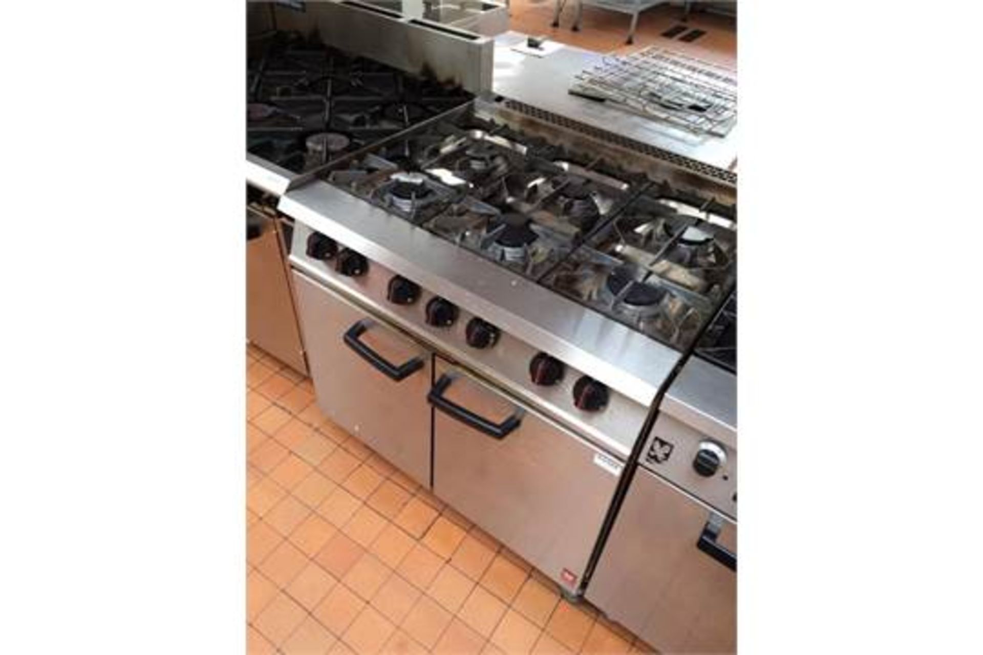 Falcon Dominator 6 Burner Commercial Cooker With Two Door Commercial Oven Below Gas PLEASE READ - Image 2 of 2