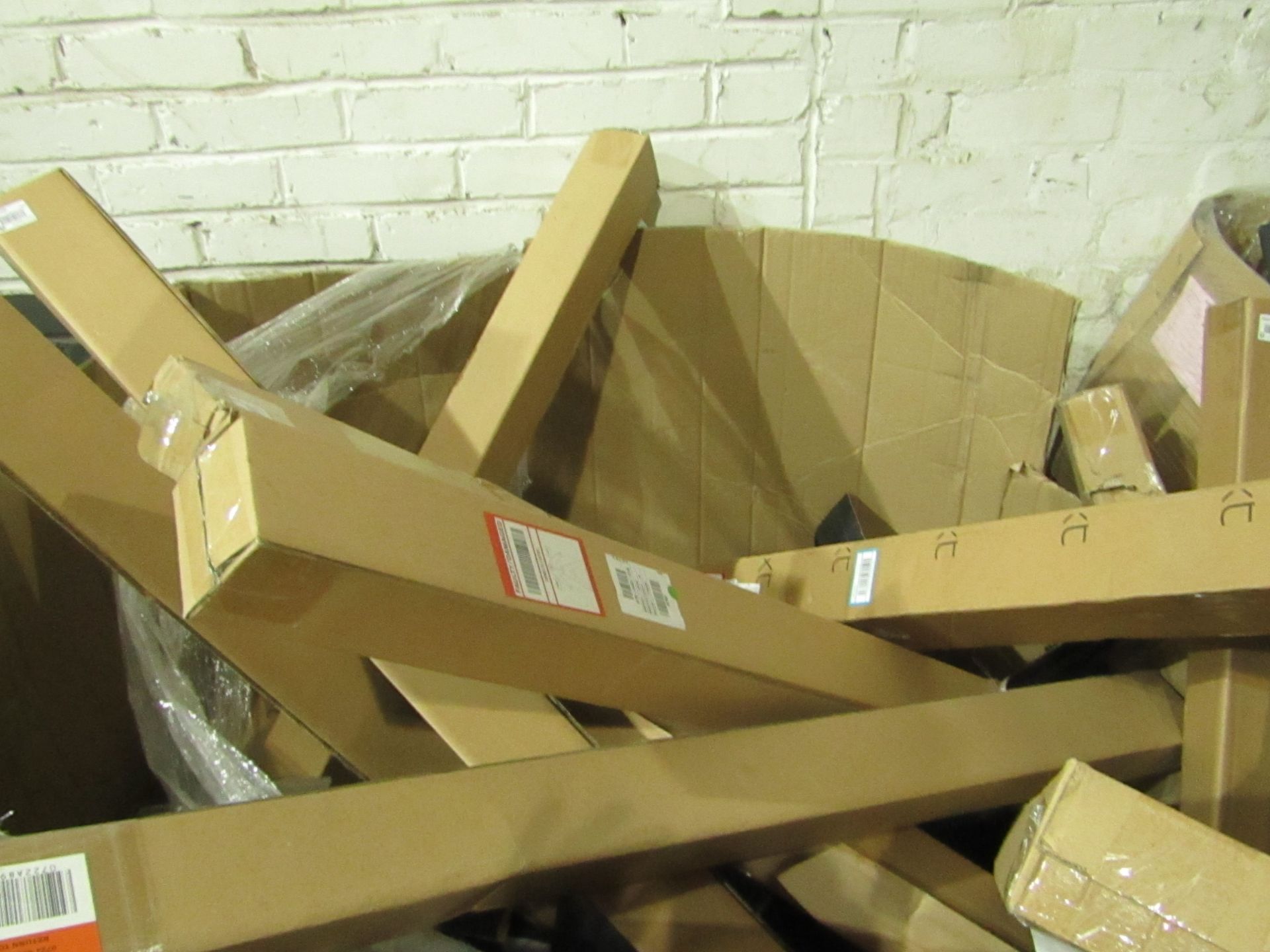 Pallet of Approx 30 Next pre lit twigs, unknown colour but typically most pallets contain a mix of - Image 2 of 2