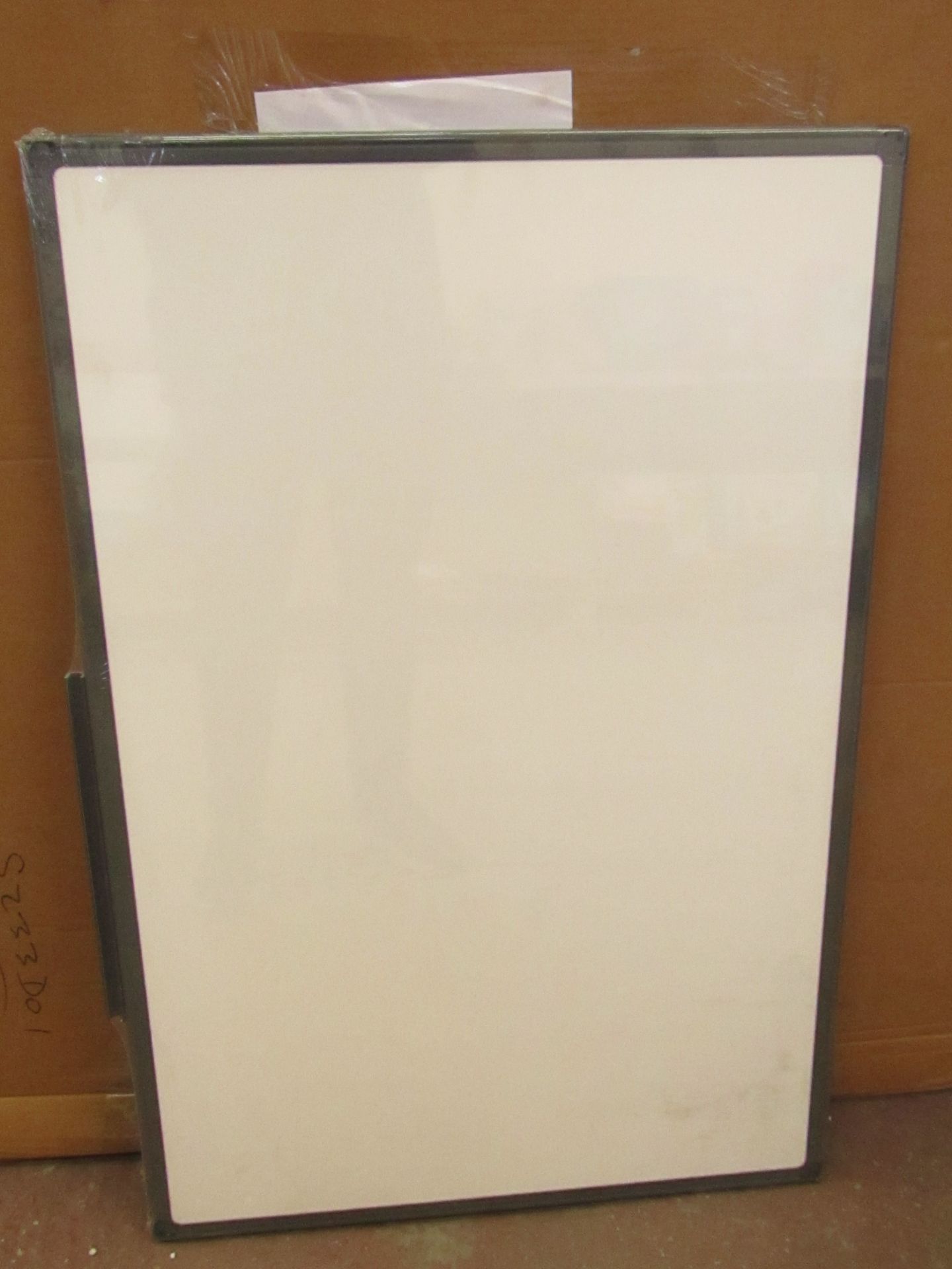 5 Star drywipe board with plastic frame, 1200 x 900 mm.
