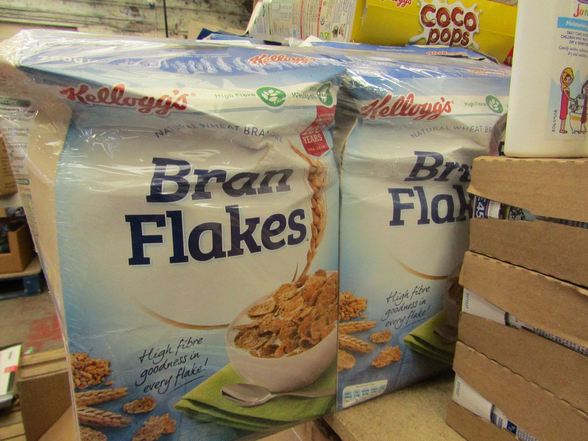 14x 750g boxes containing Kellogg's Bran Flakes. BB: 03/12/18. Some boxes may be damaged.