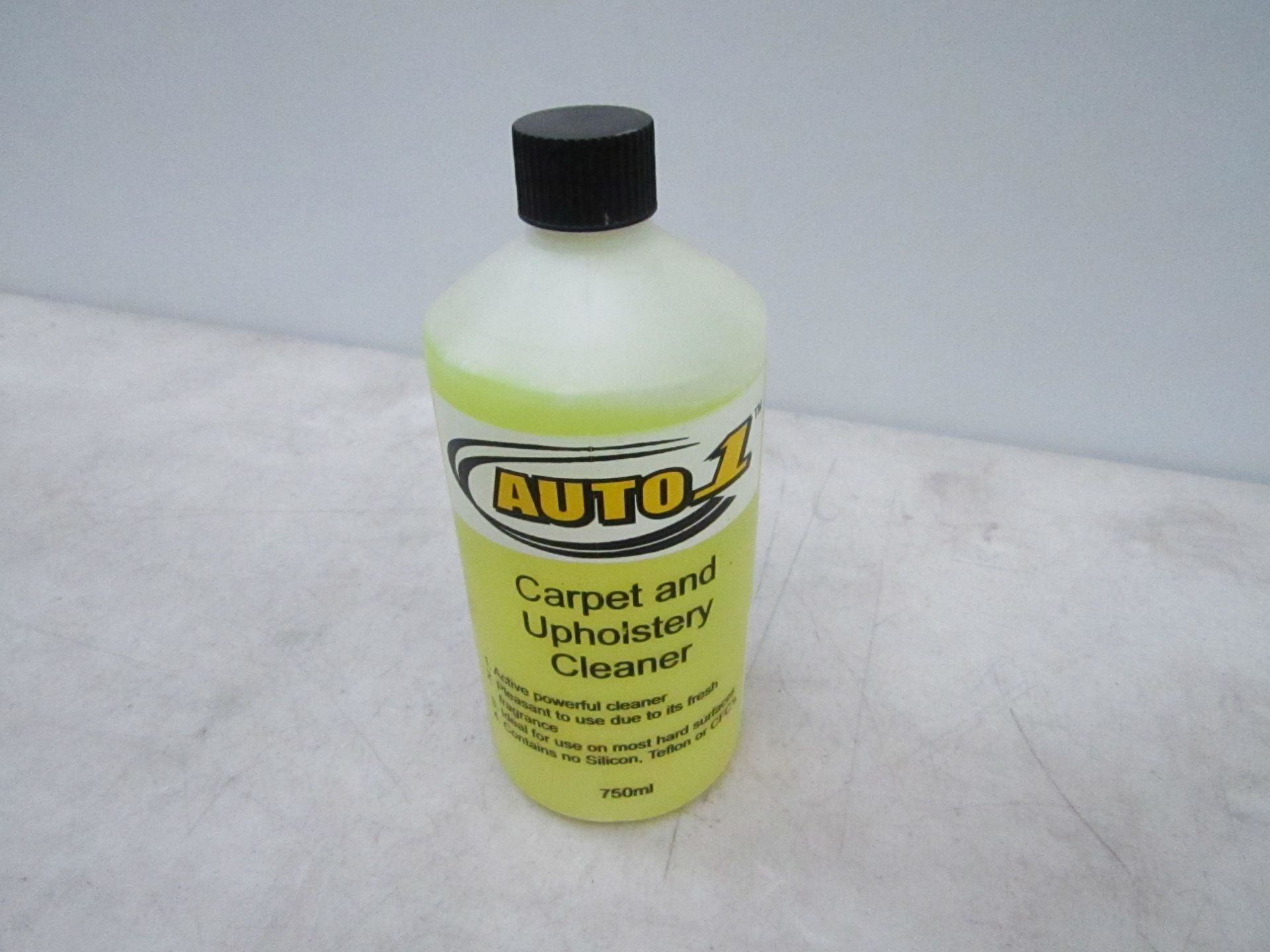 Auto 1 750ml carpet and upholstery cleaner, new