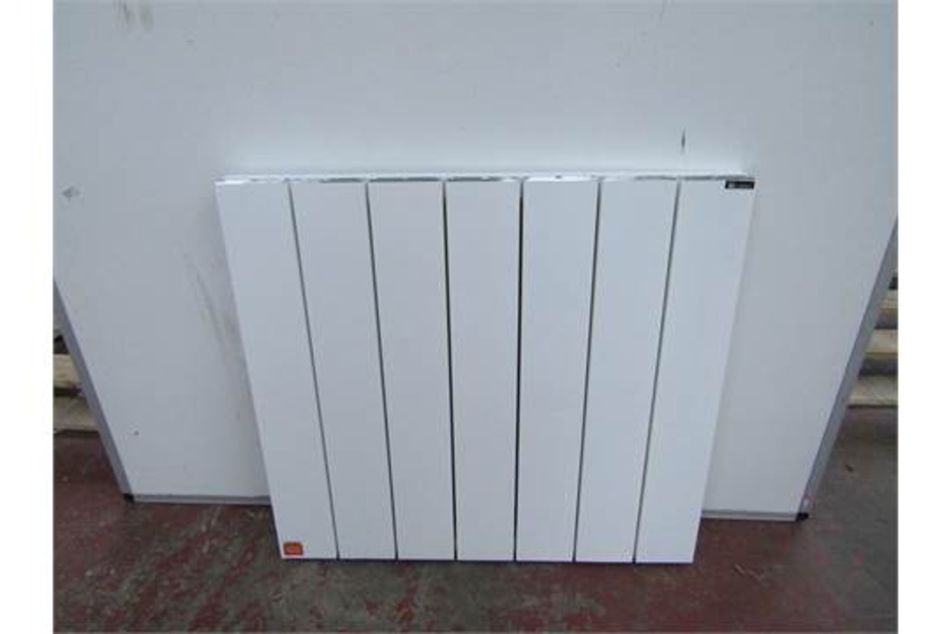 Carisa Nemo aluminium radiator, 660mm x 600mm, white colour. No fixings and boxed.  RRP £251.10
