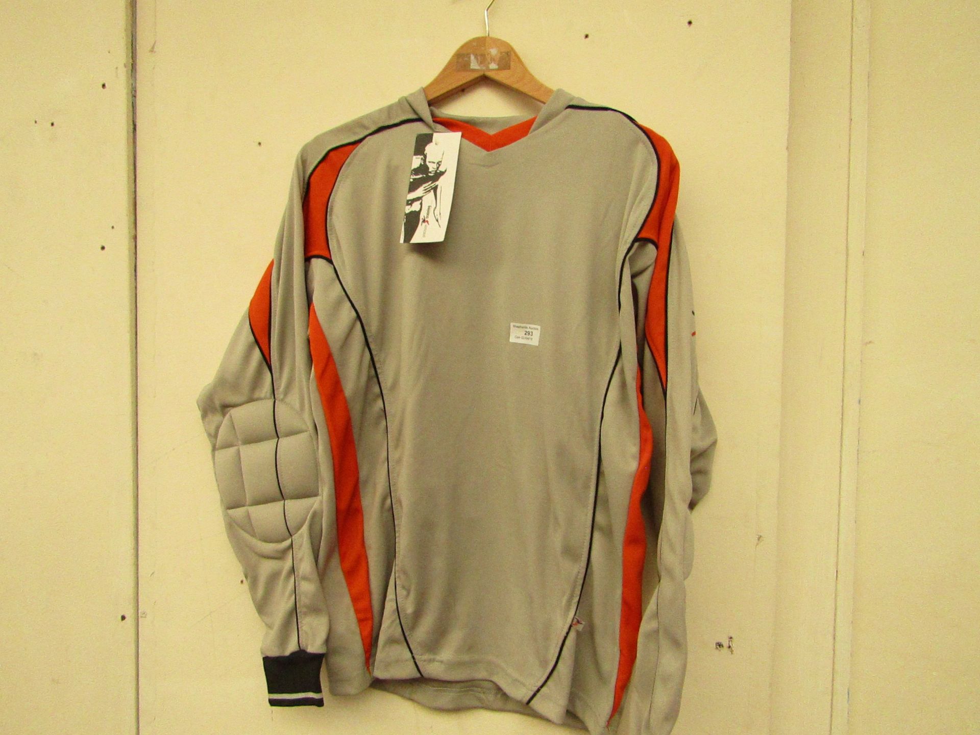Serie A Goalkeeper jersey size 34/36, new with tags.
