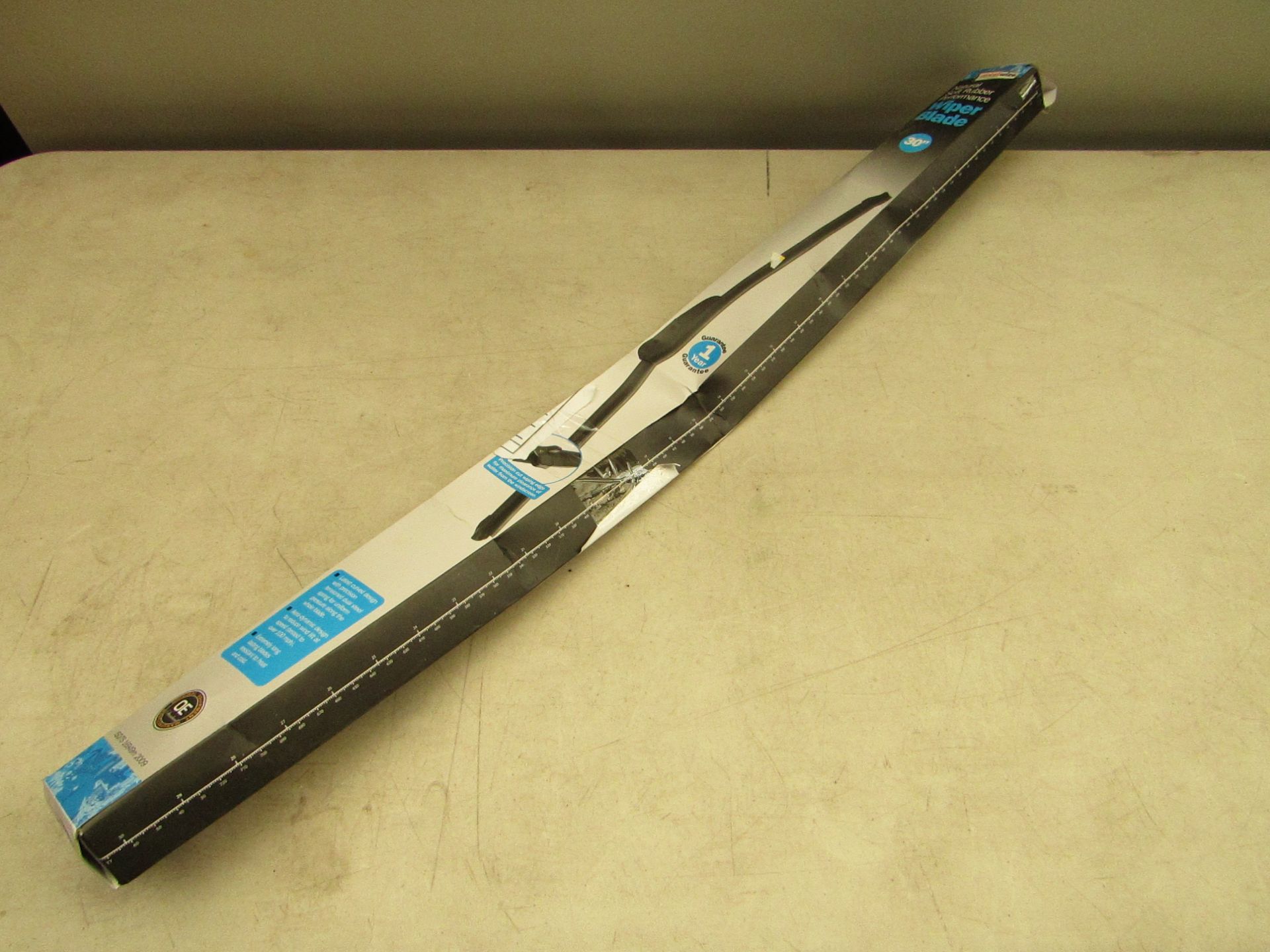 2x Streetwize 30" wiper blades, both unchecked and boxed