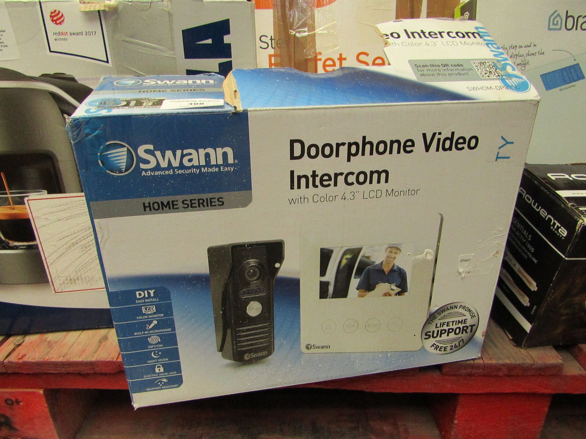Swann doorphone video intercom with colour 4.3" LCD monitor. Unchecked & boxed.