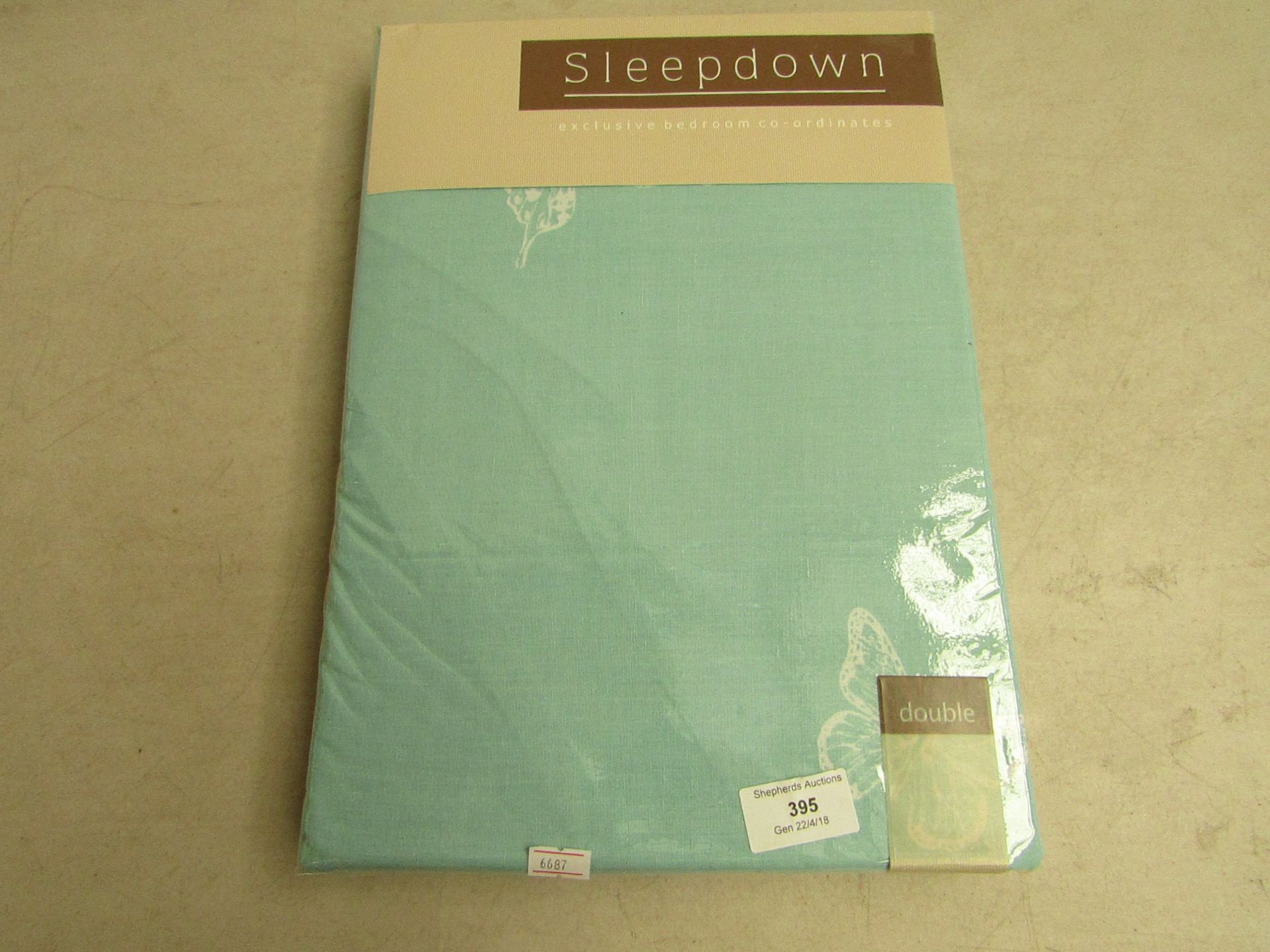 Sleepdown double duvet cover with 2x pillowcases, brand new and packaged. Please see picture for