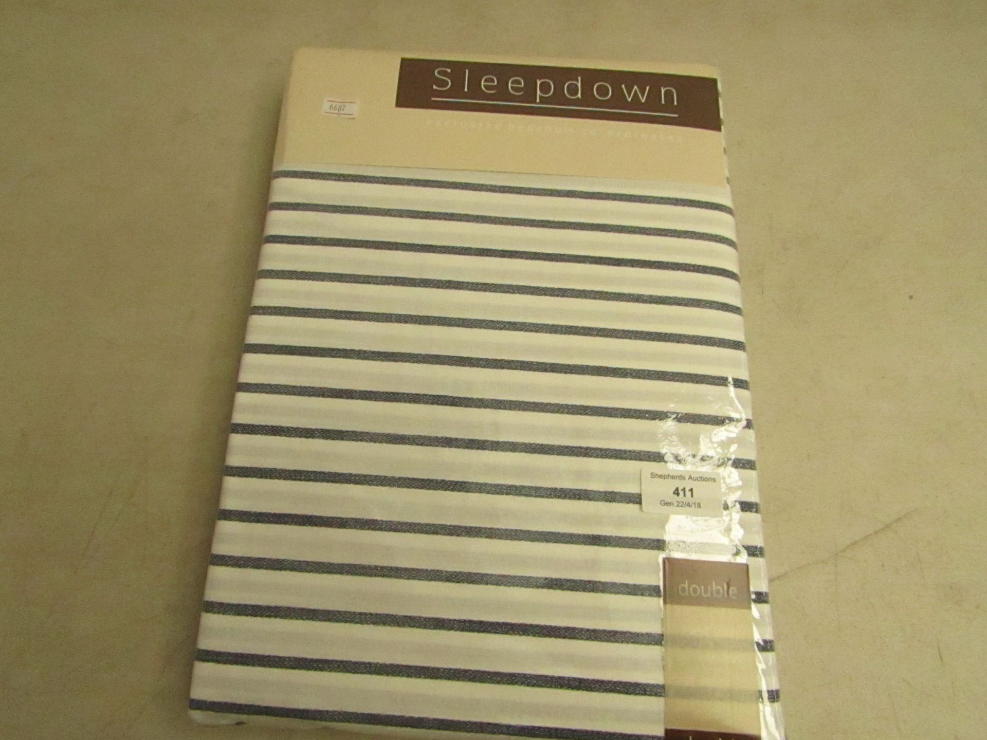 Sleepdown double duvet cover with 2x pillowcases, brand new and packaged. Please see picture for