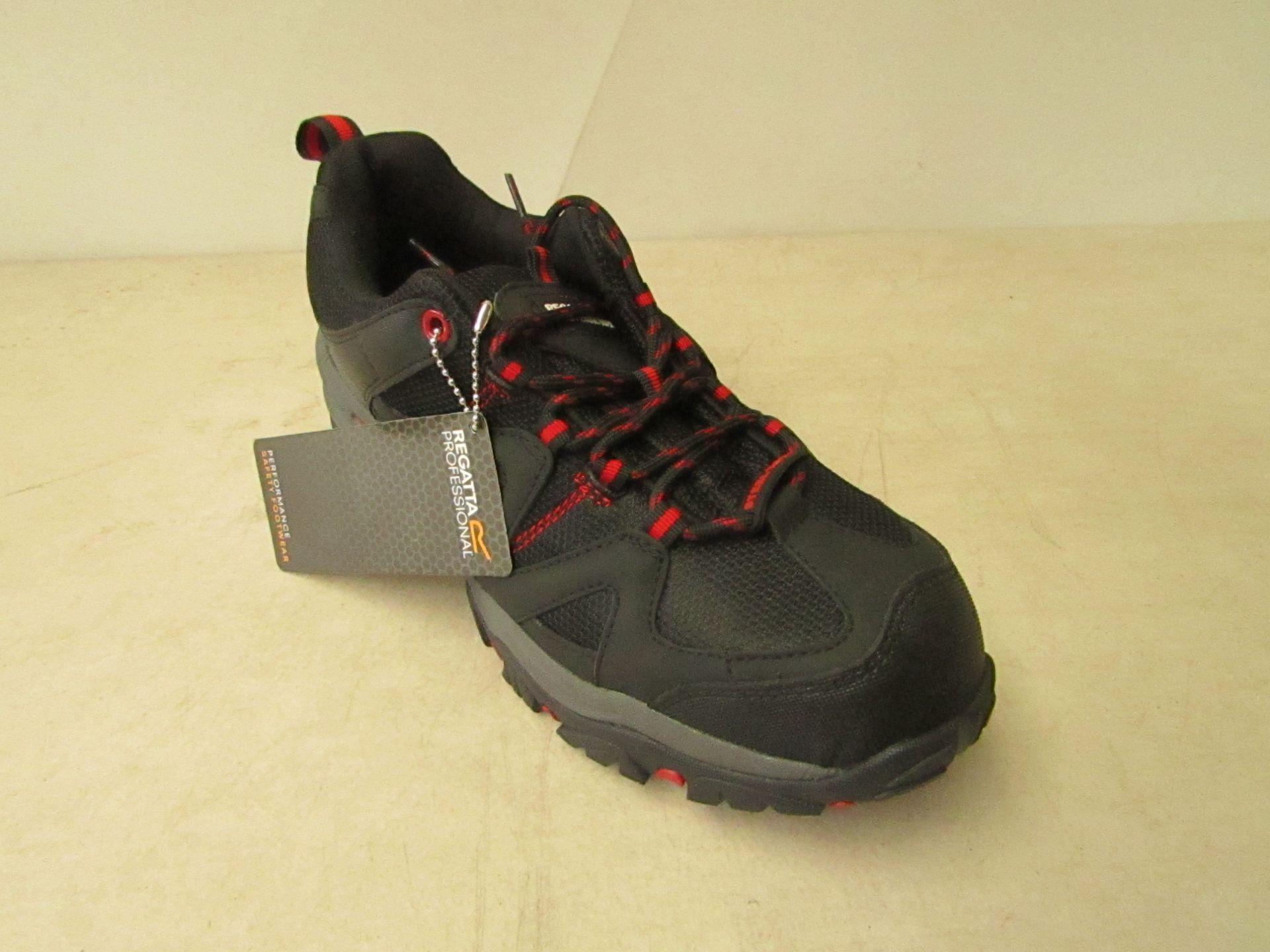Regatta Professional Riverback safety trainers, black and red colour, size 8, new and boxed.