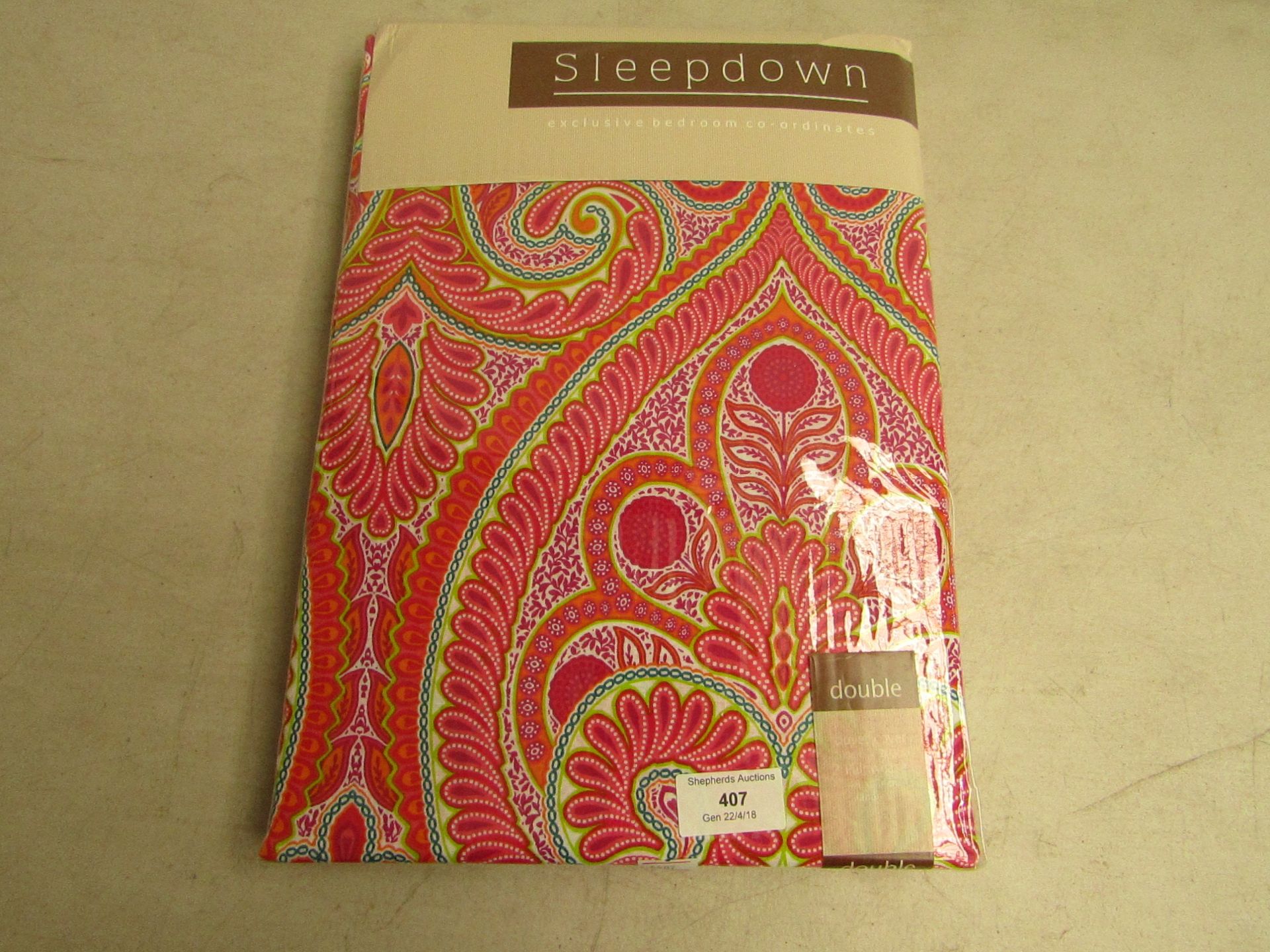 Sleepdown double duvet cover with 2x pillowcases, brand new and packaged. Please see picture for