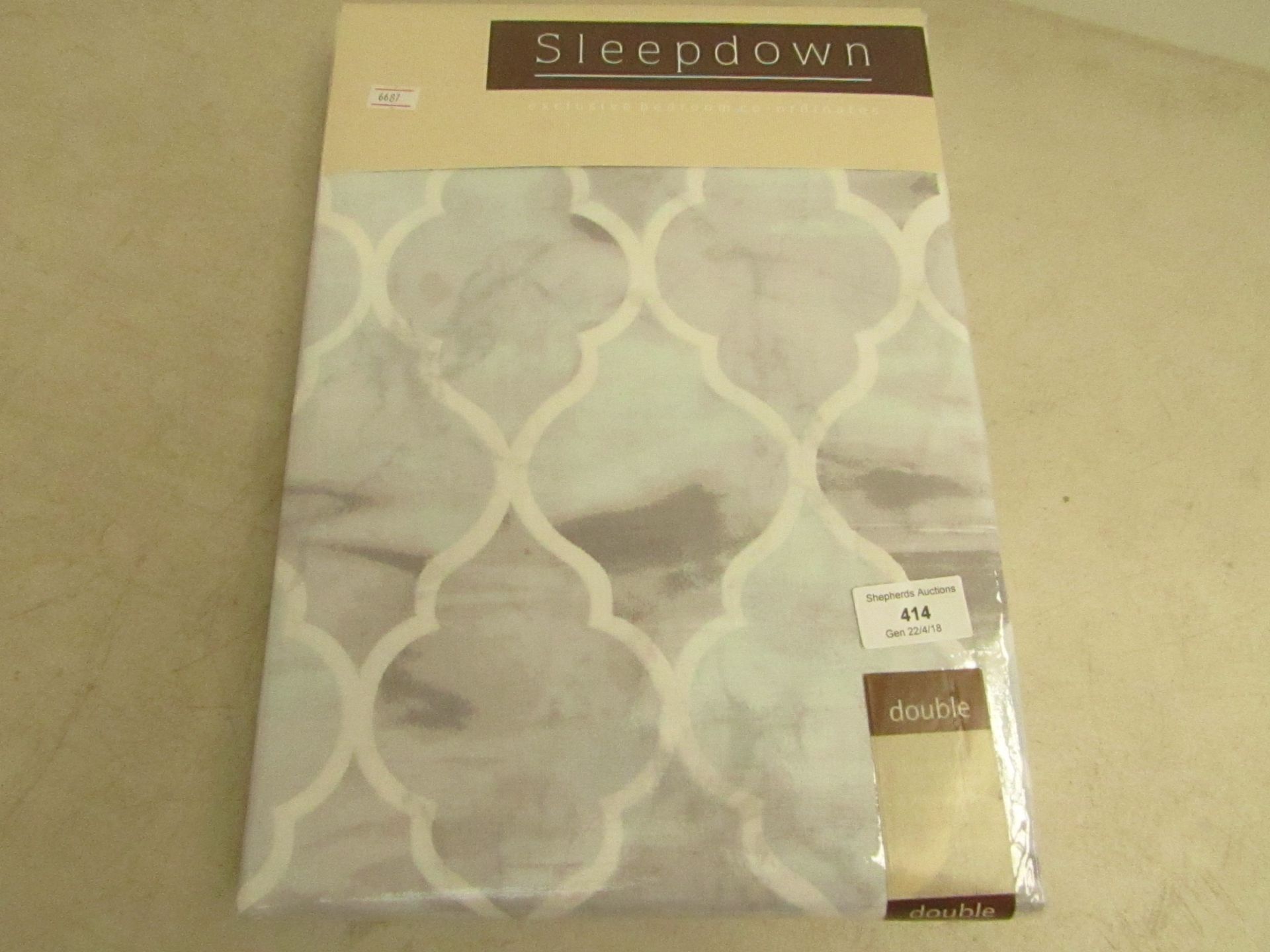 Sleepdown double duvet cover with 2x pillowcases, brand new and packaged. Please see picture for