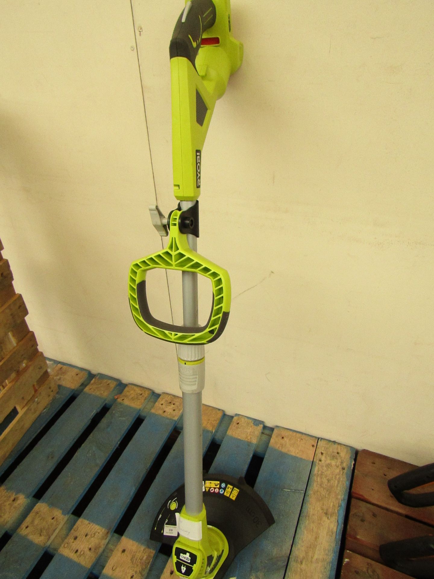 Ryobi 18v garden strimmer, no battery, tested with a spare battery we have