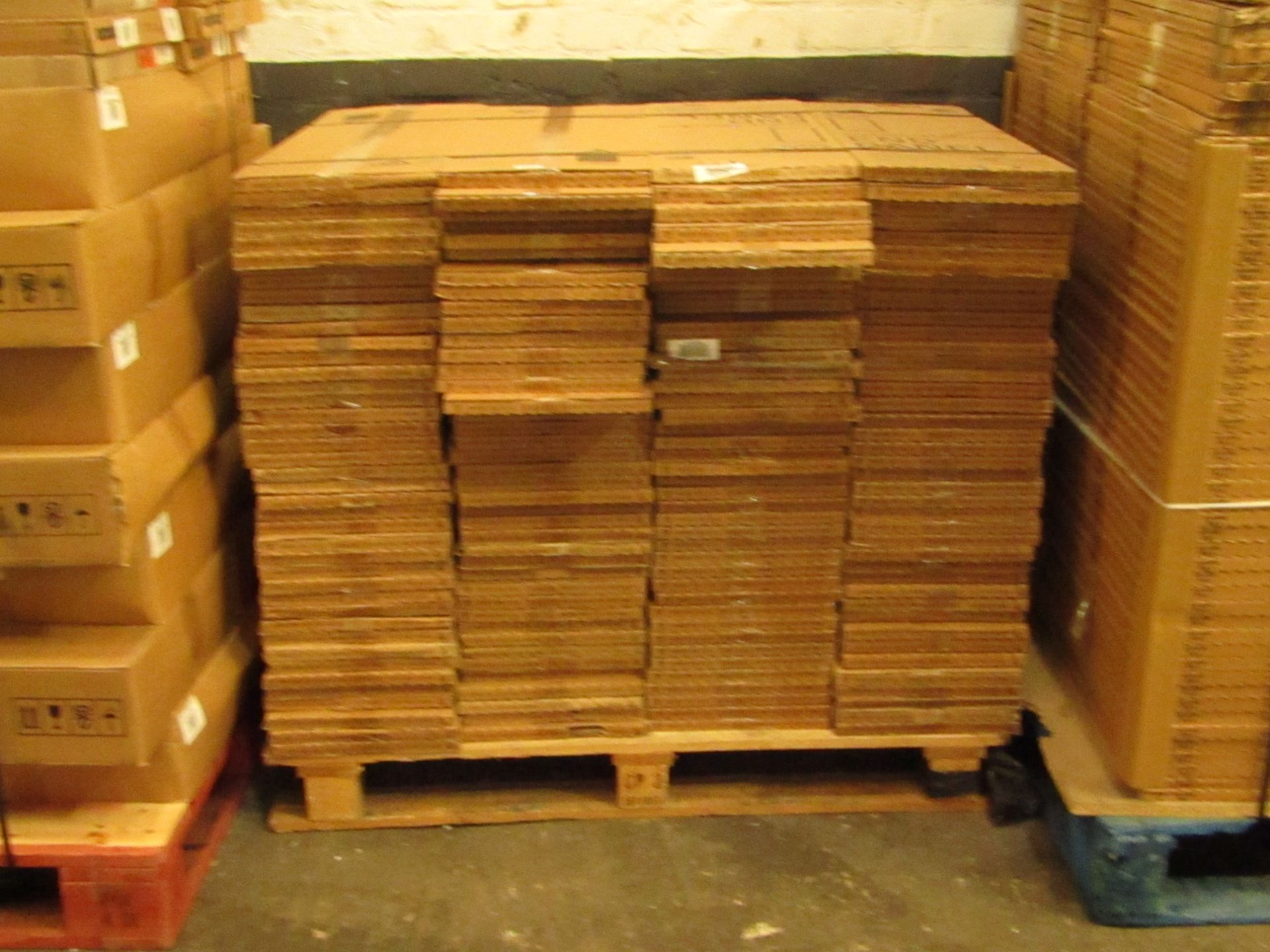 Pallet of 123x White gloss style end panels for wall cabinets, 290 x 16 x 720mm, new and boxed.