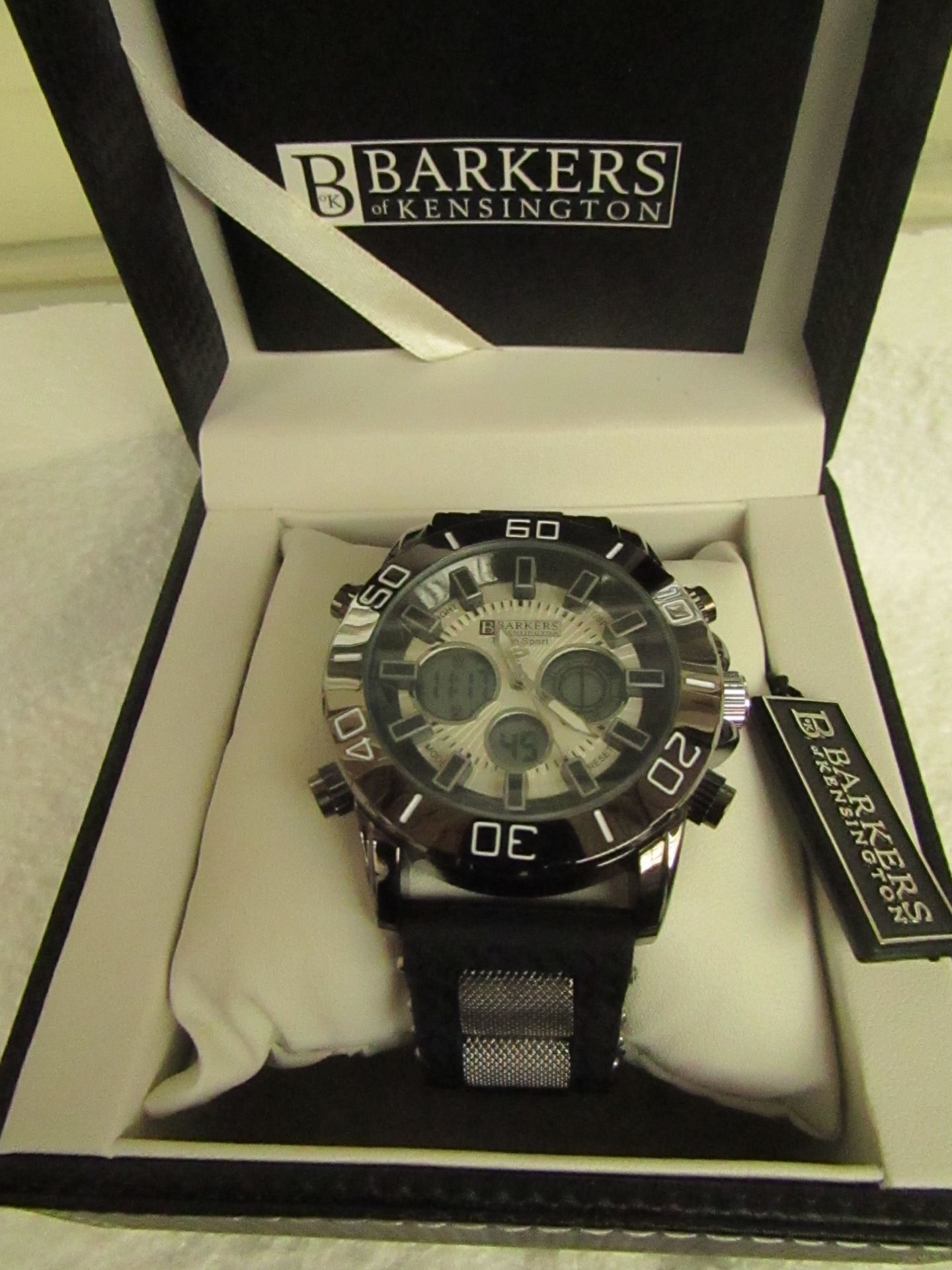 Model: Turbo Sport (SRP GBP425) Condition: Brand new with box, tags and 5-yr manufacturer’s warranty