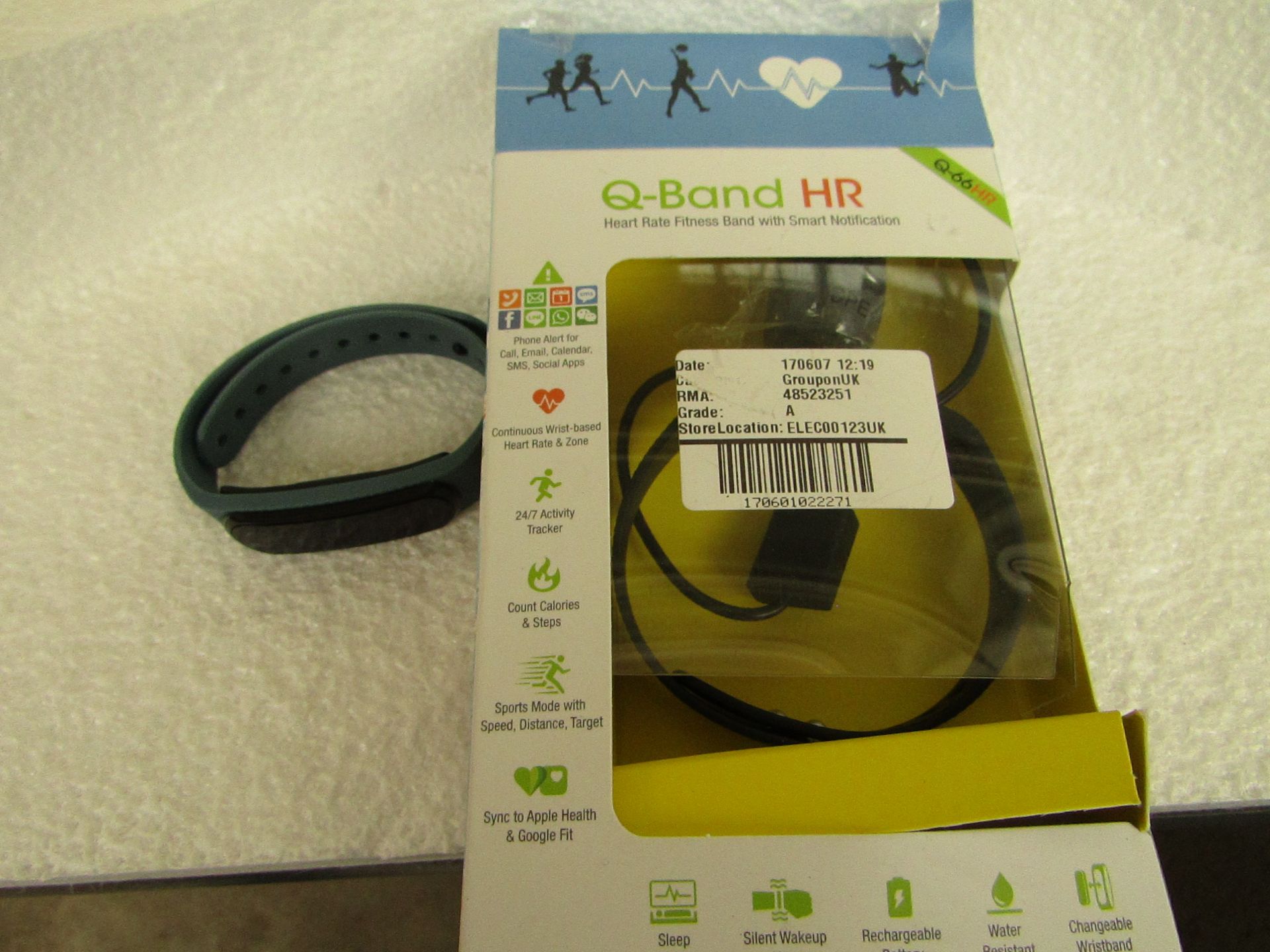 Q-Band HR heart rate watch with smart notifications, in packaging Please note: we have tested and