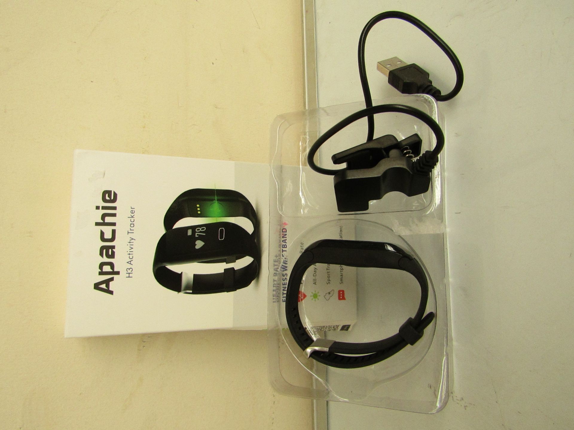 Apachie H3 Activity Tracker watch, tracks activity, has phone notifications and tells the time,