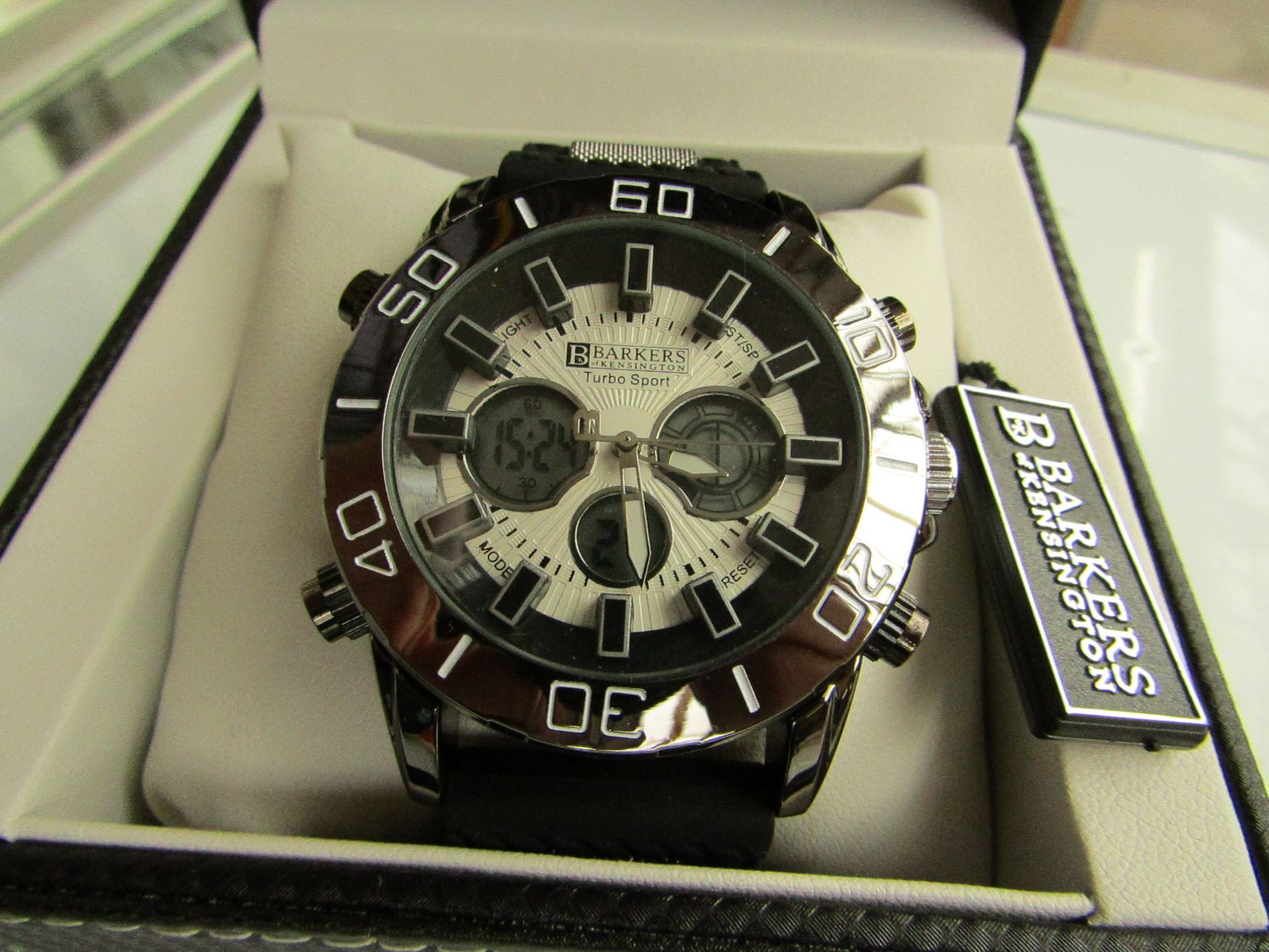 Model: Turbo Sport (SRP GBP425) Condition: Brand new with box, tags and 5-yr manufacturer’s warranty