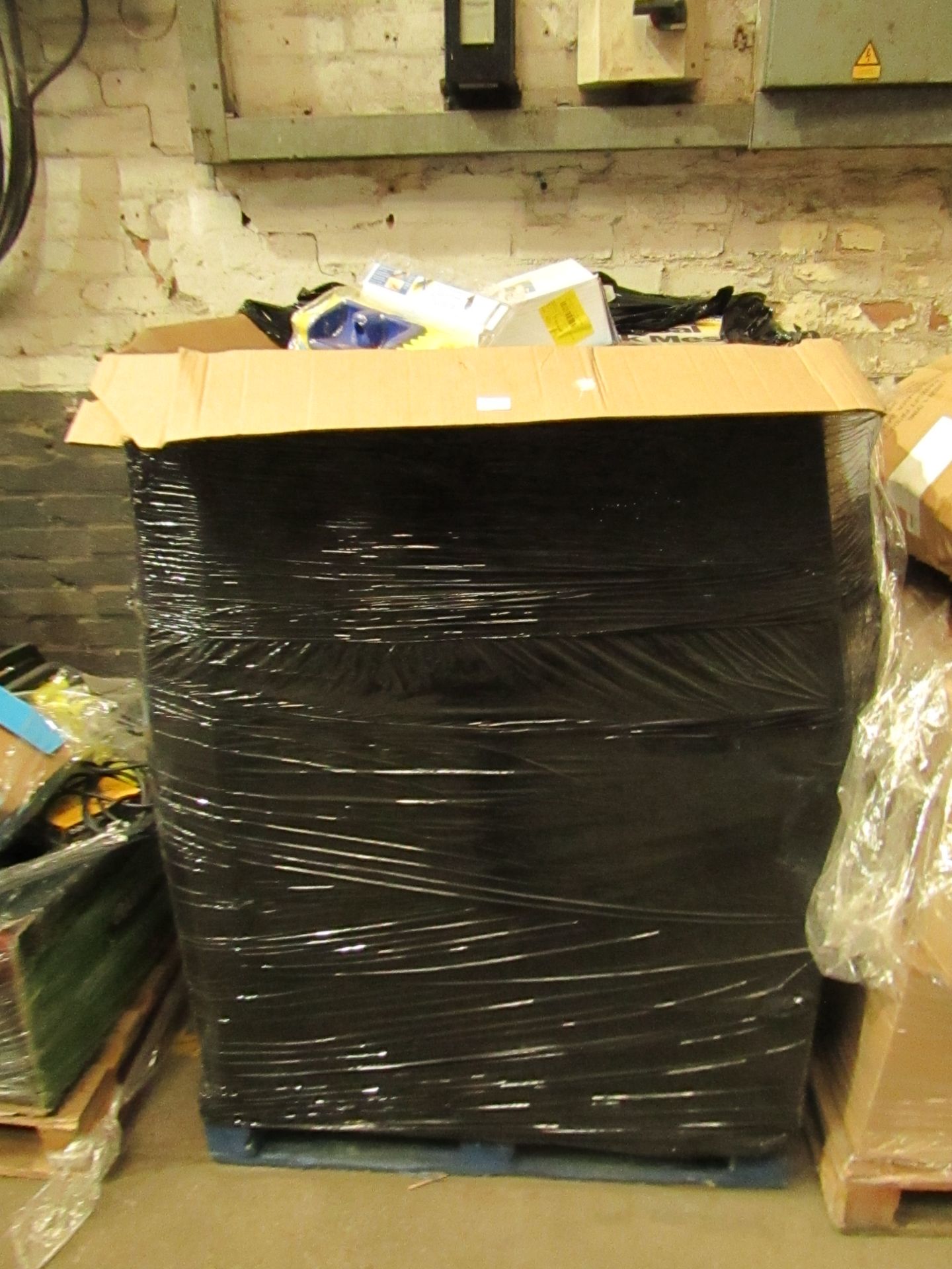 Pallet containing Approx 150 Unmanifested Streetwise Stock (usually Tools, Motoring and Camping - Image 2 of 3