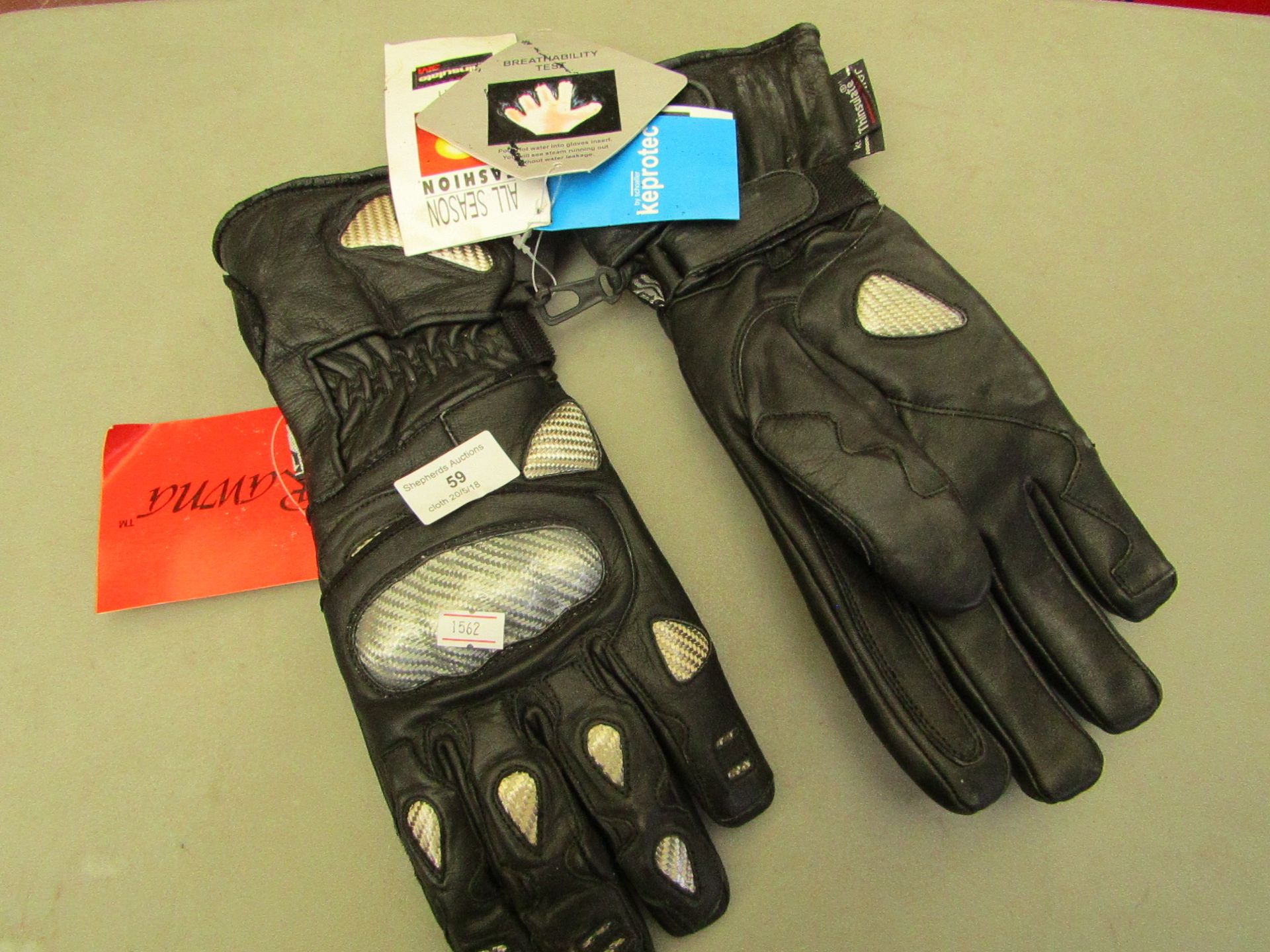 1 X Pair of Leather motorcycle gloves size Large