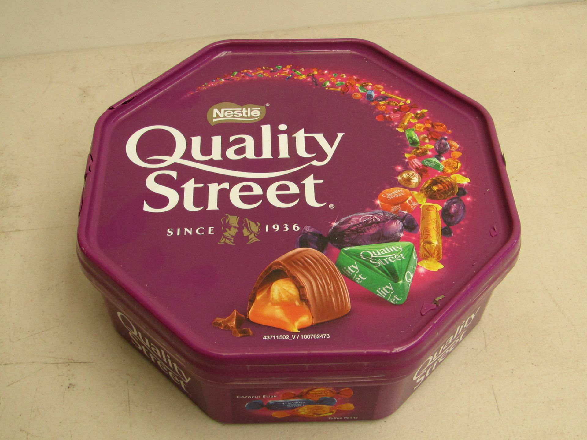 5x Boxes of Quality street 750g (3KG total), BB 04/2018. *Please note some of these boxes have