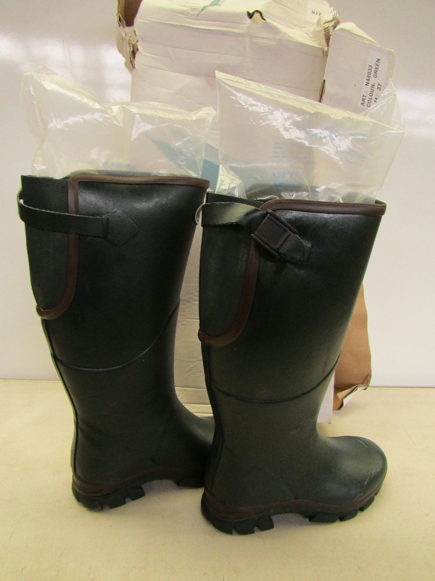 NO VAT!!! Gumleaf  Wide Wellington Boot green/brown trim size 4 RRP £109 New, box is damaged