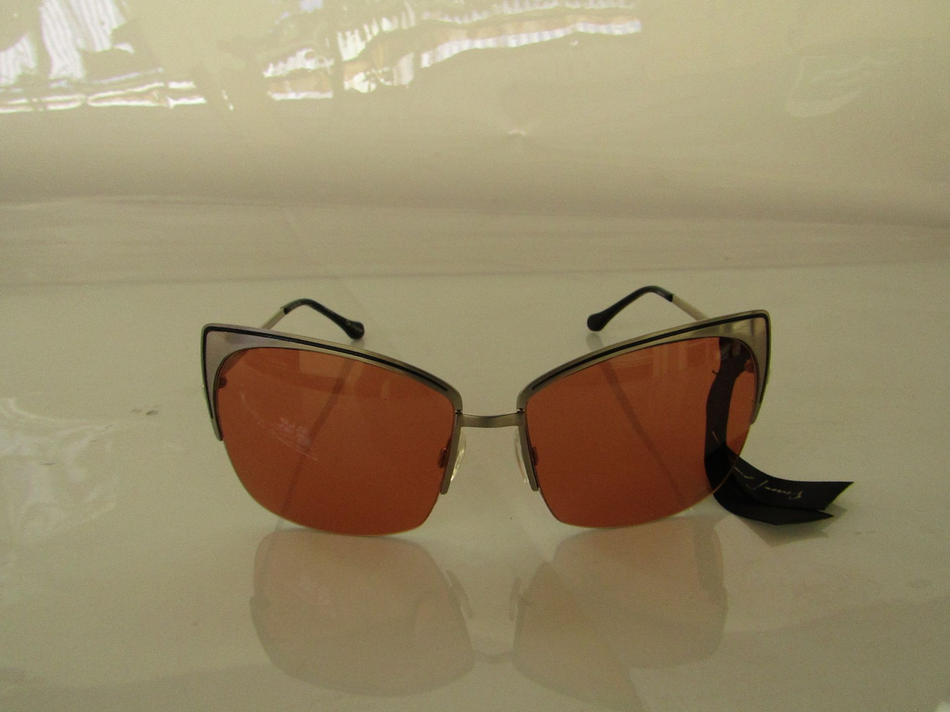 Elizabeth and James Christopher Sunglasses new, Sunglasses from this designer Typically retail