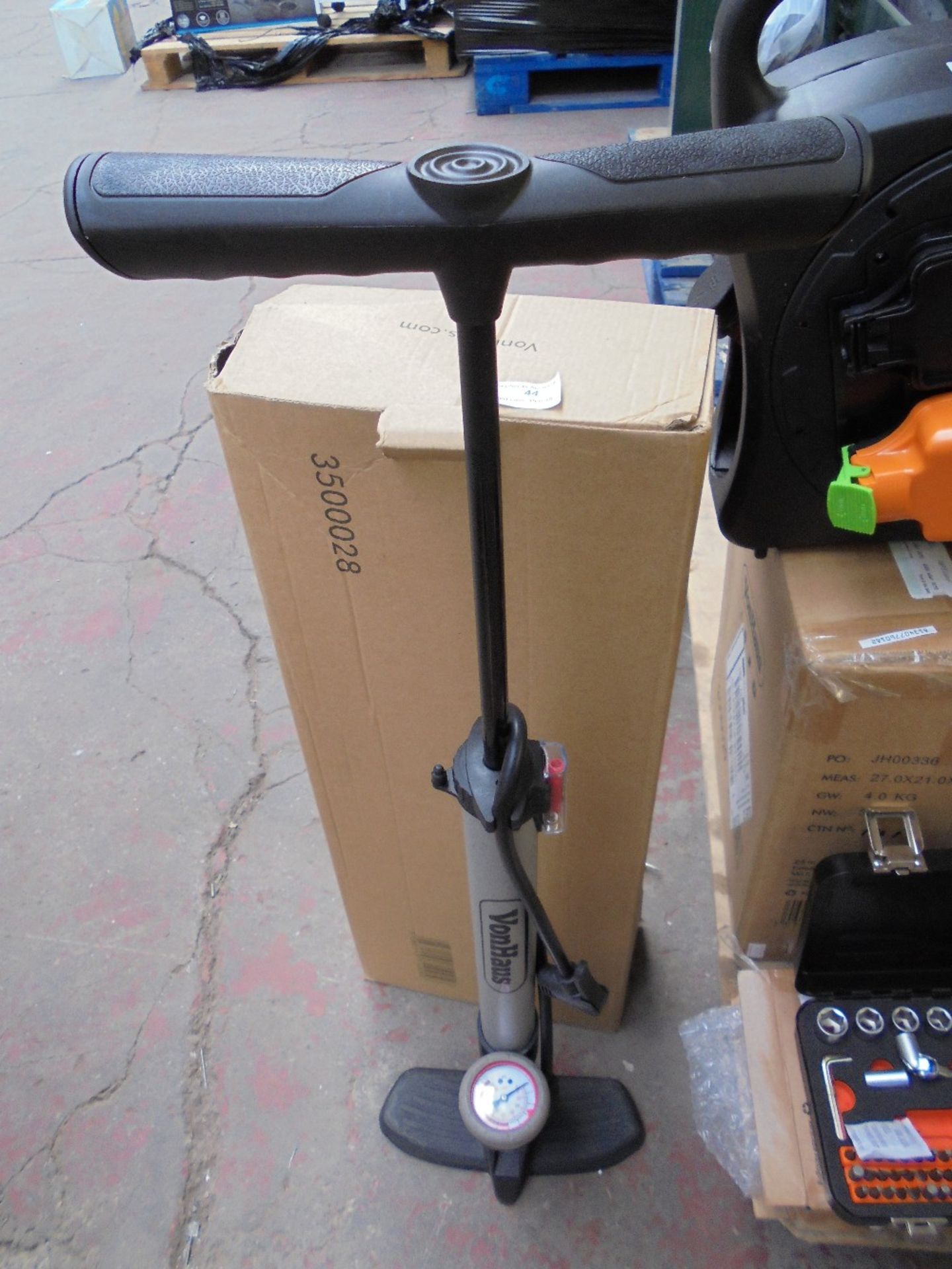 Upright Bike Pump new & boxed  Please note by Bidding on this item you agree to the following
