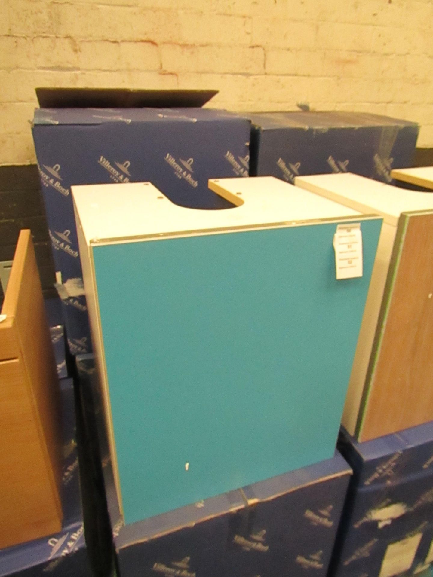 Villeroy and Boch frame to frame vanity unit 400mm, brand new and boxed. RRP Circa £120.00