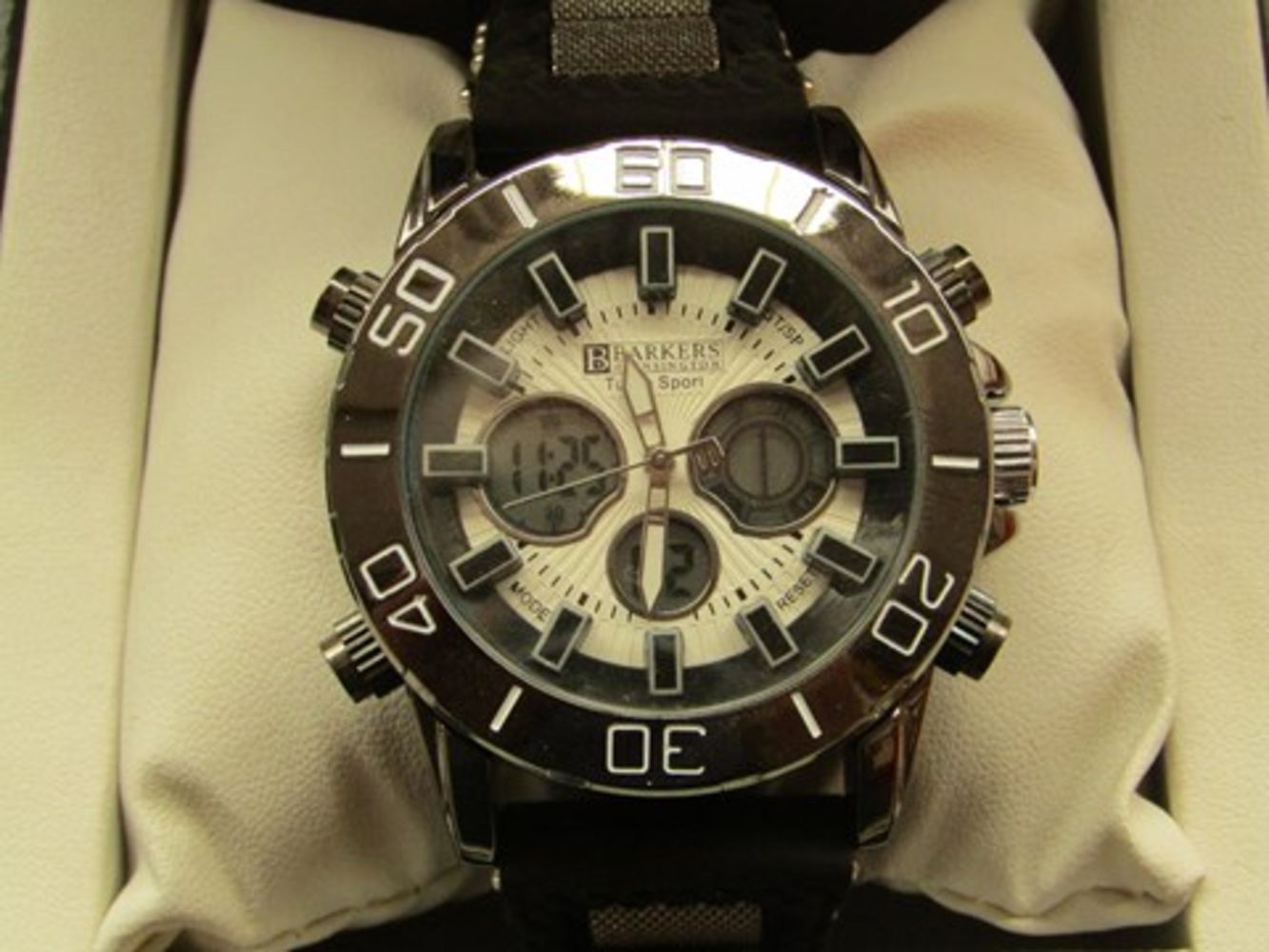 Auction of  Designer Watches & Sunglasses, E-Cigarettes and spares, Perfums and much more!!!