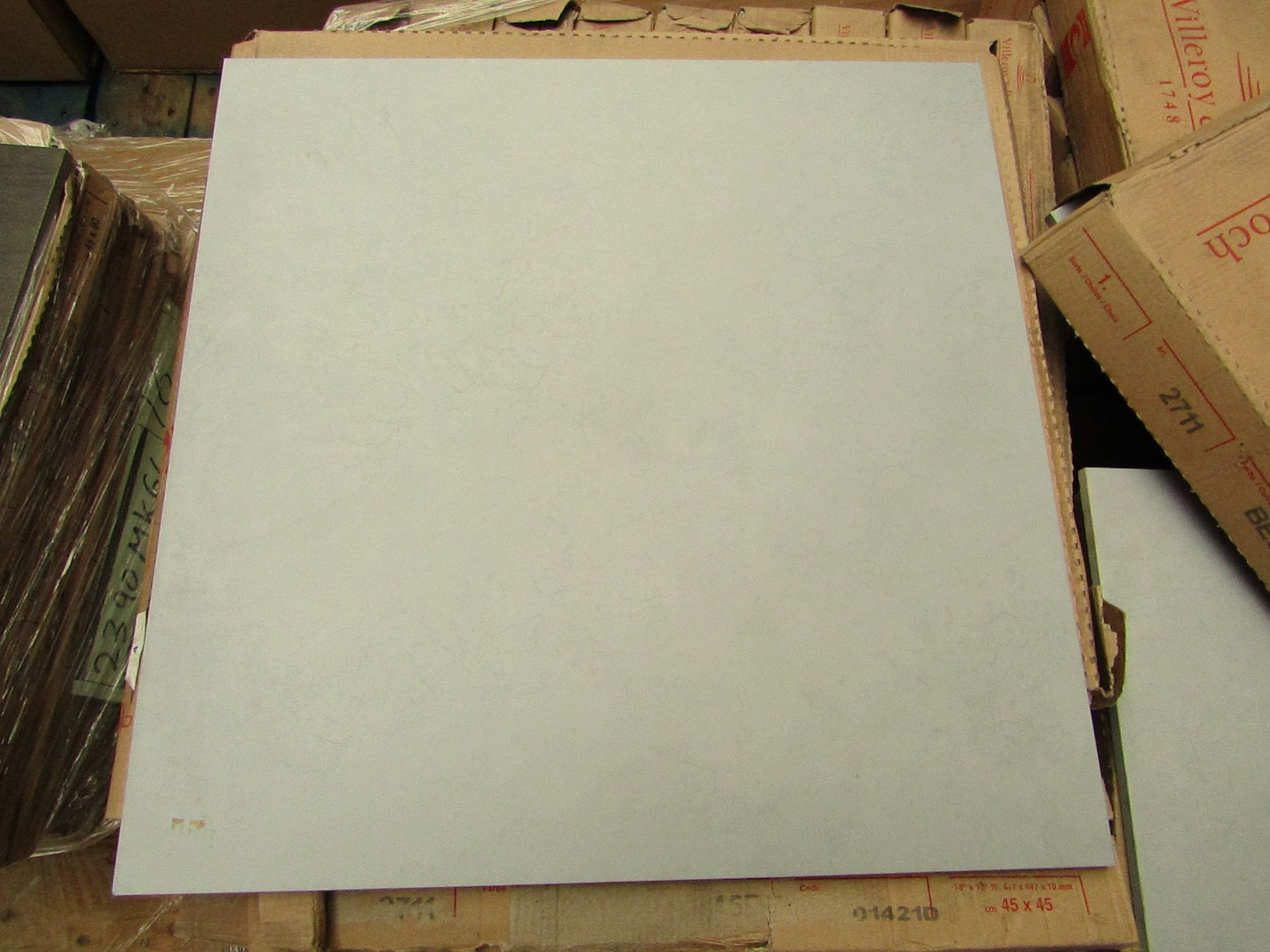 31x Packs of 450 x 450 Villeroy and Boch 01421 Grey Tiles, RRP £39.89 a Pack Giving a total lot