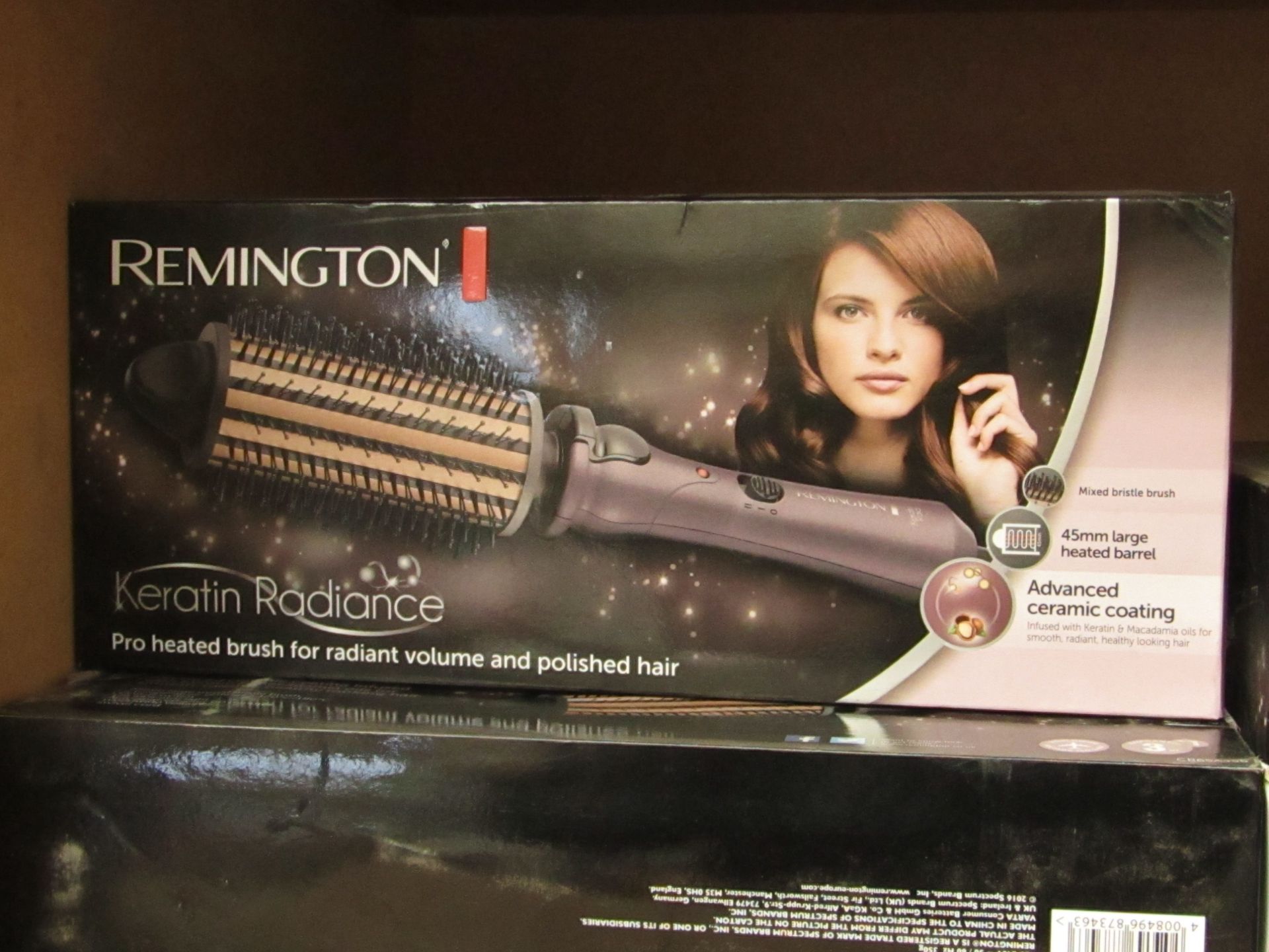 Remington pro heated brush, tested working and packaged.