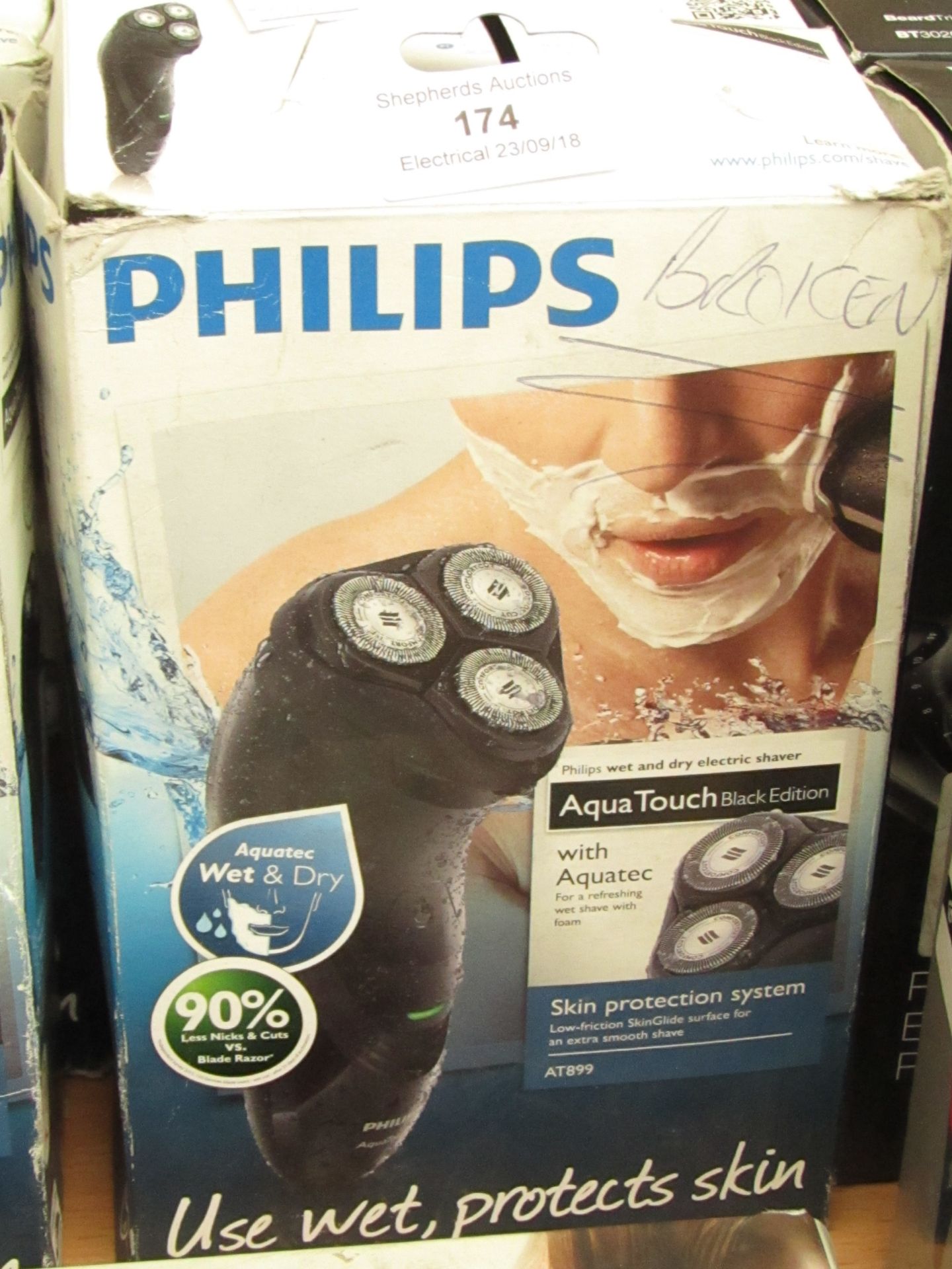 Philips wet and dry beard trimmer, vendor suggest tested working and boxed.