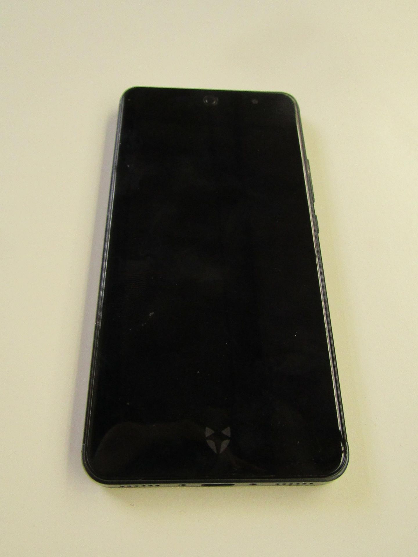 Wileyfox Swift 2+ Midnight Blue, 32GB, powers on but google account locked. Comes with box. RRP